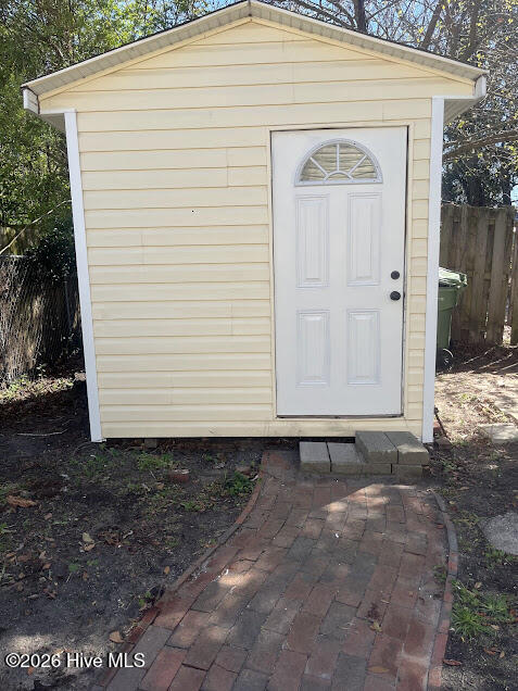 100561680 | Photo 14