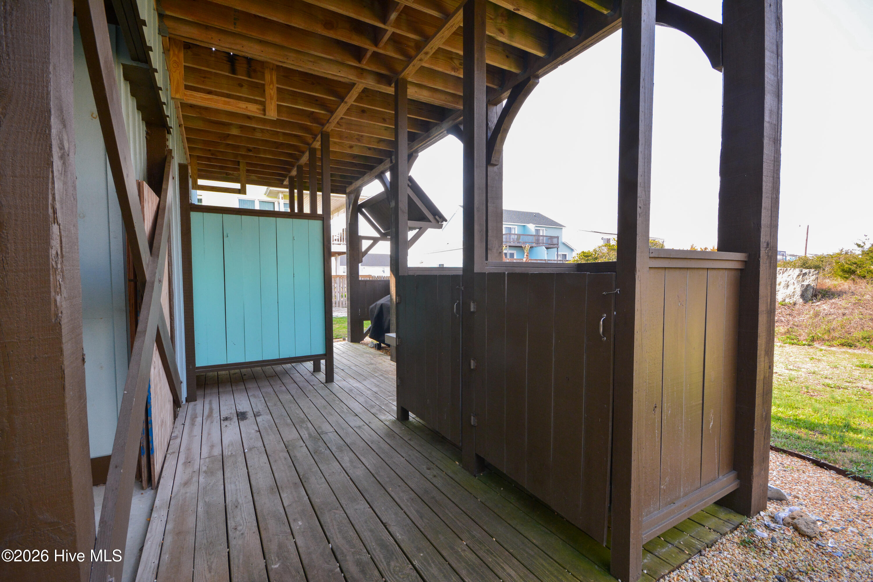 100565918 | Photo 33