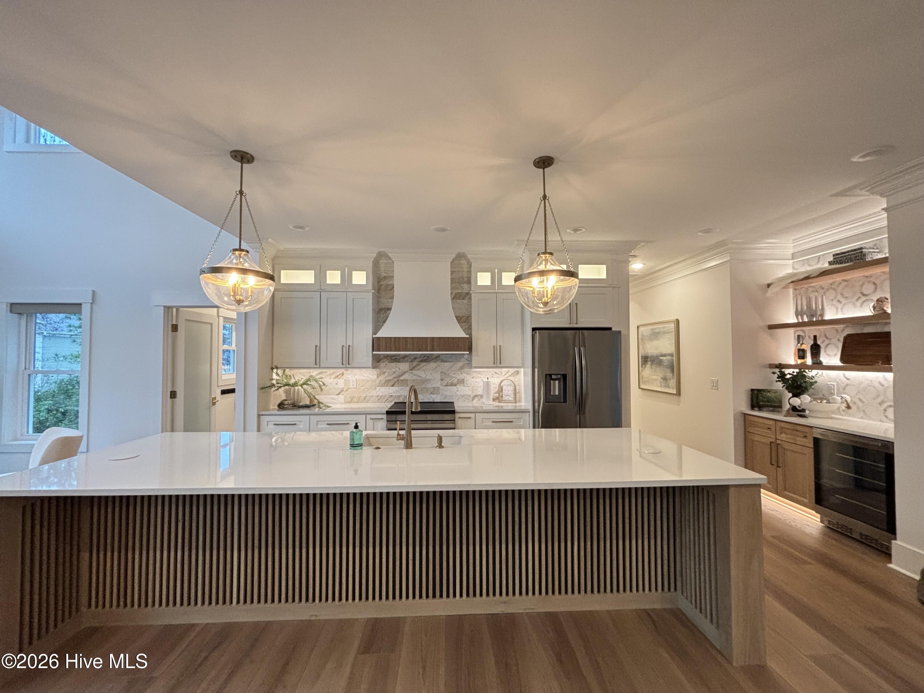 100516902 | Photo 63