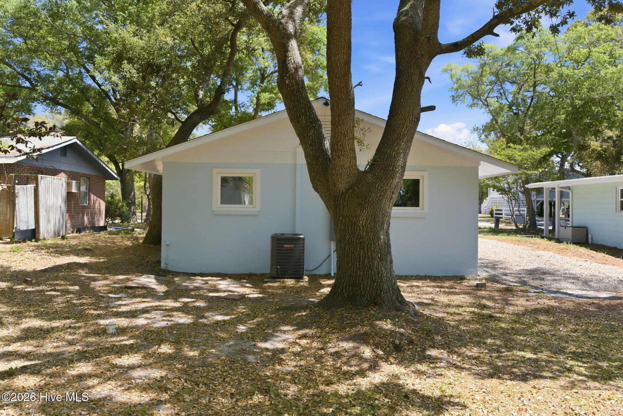 100569576 | Photo 27