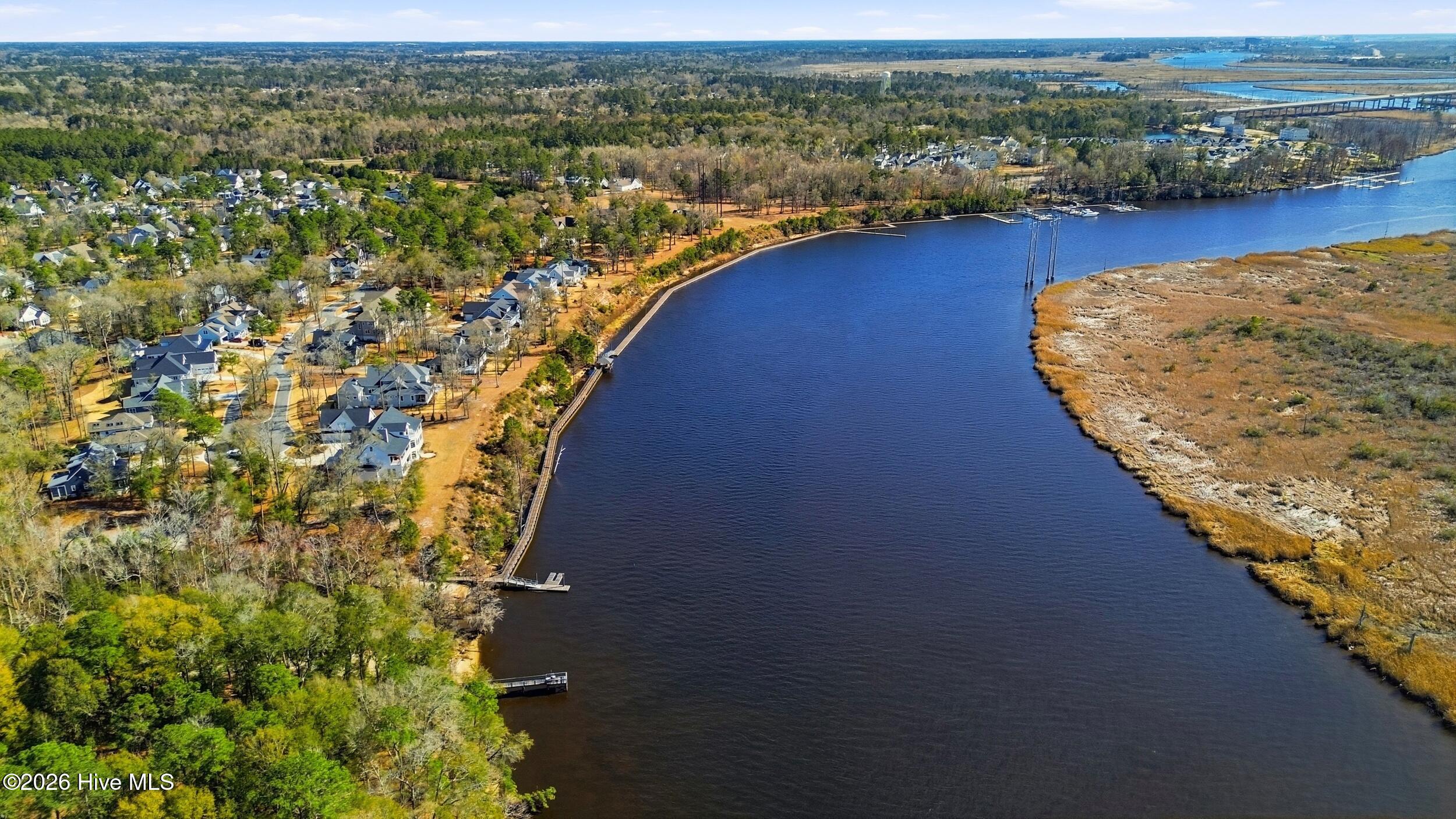 100560979 | Photo 69