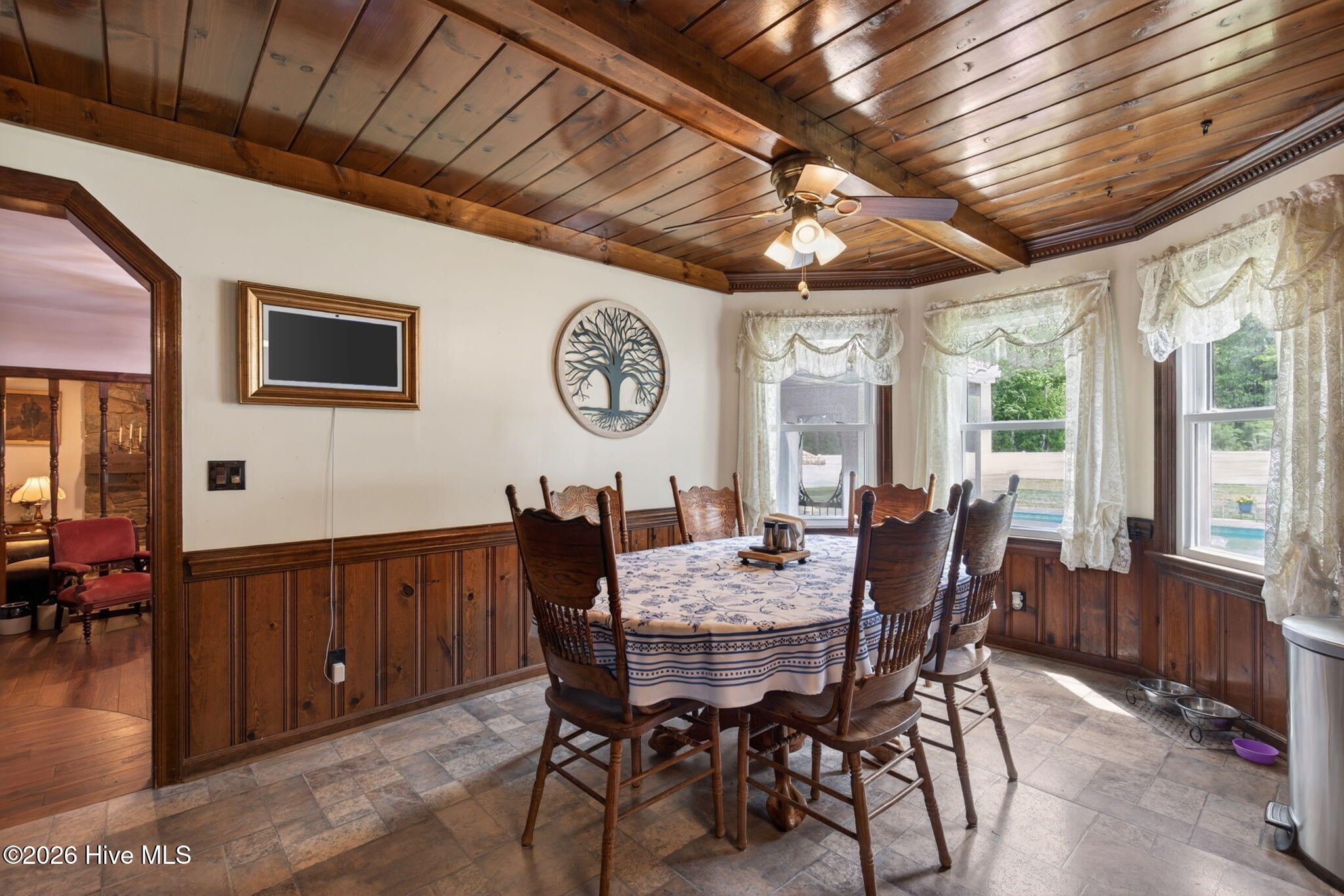 Eat in Kitchen