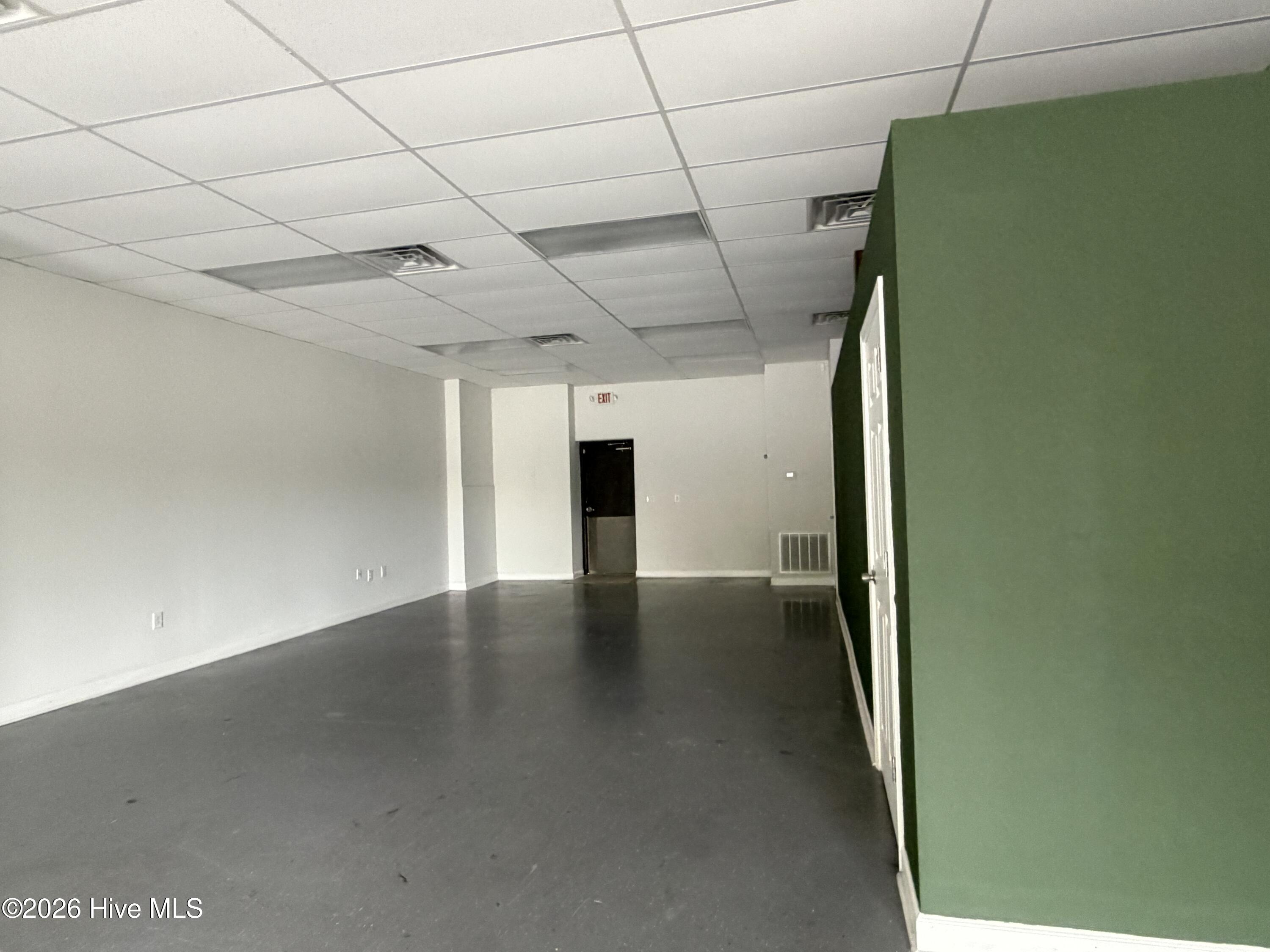 5 Cam Square Unit 5 Interior