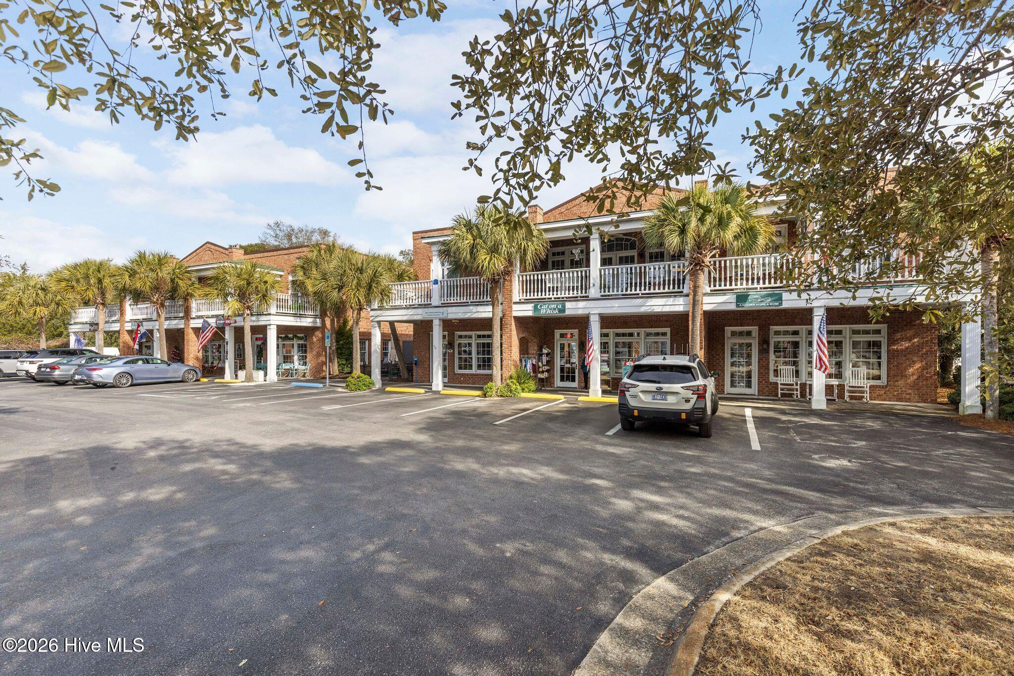 100550657 | Photo 22