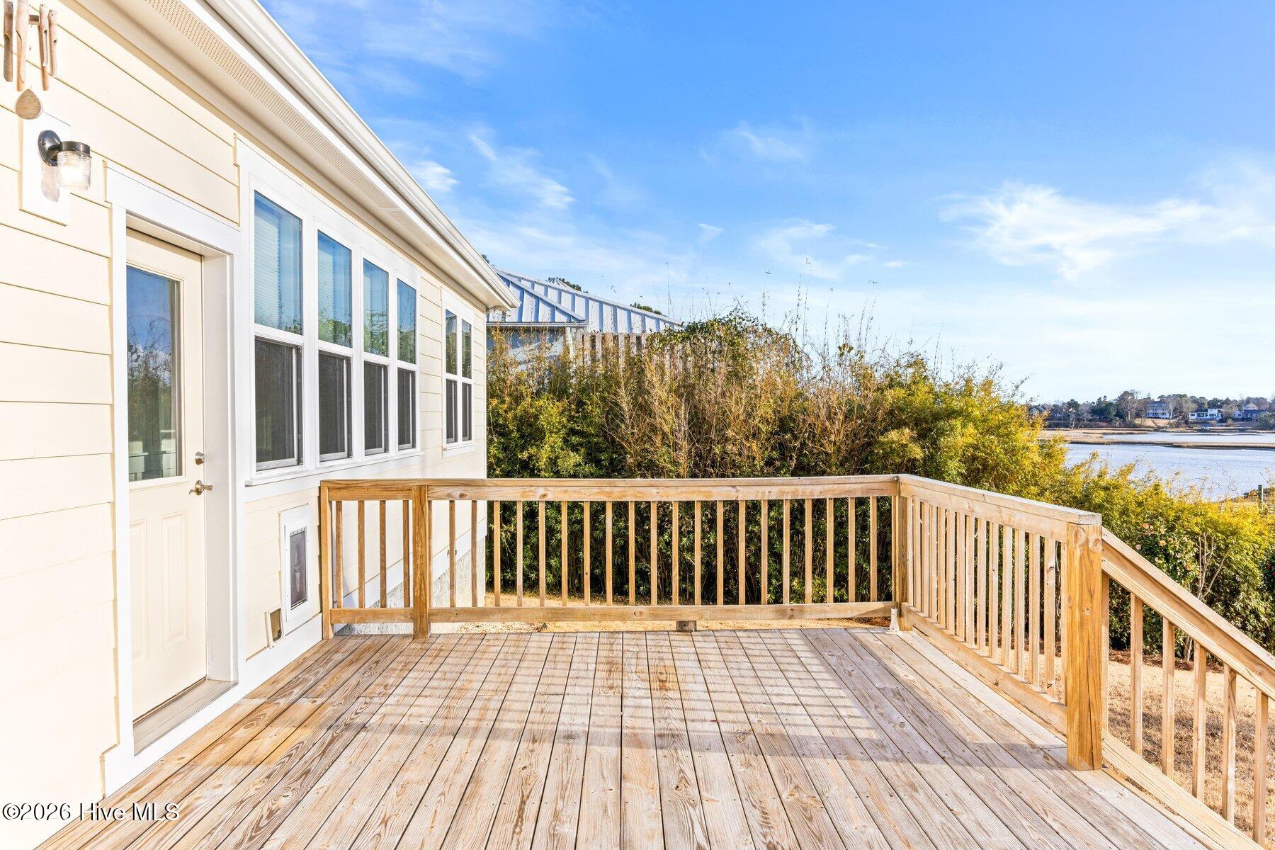 100550718 | Photo 34