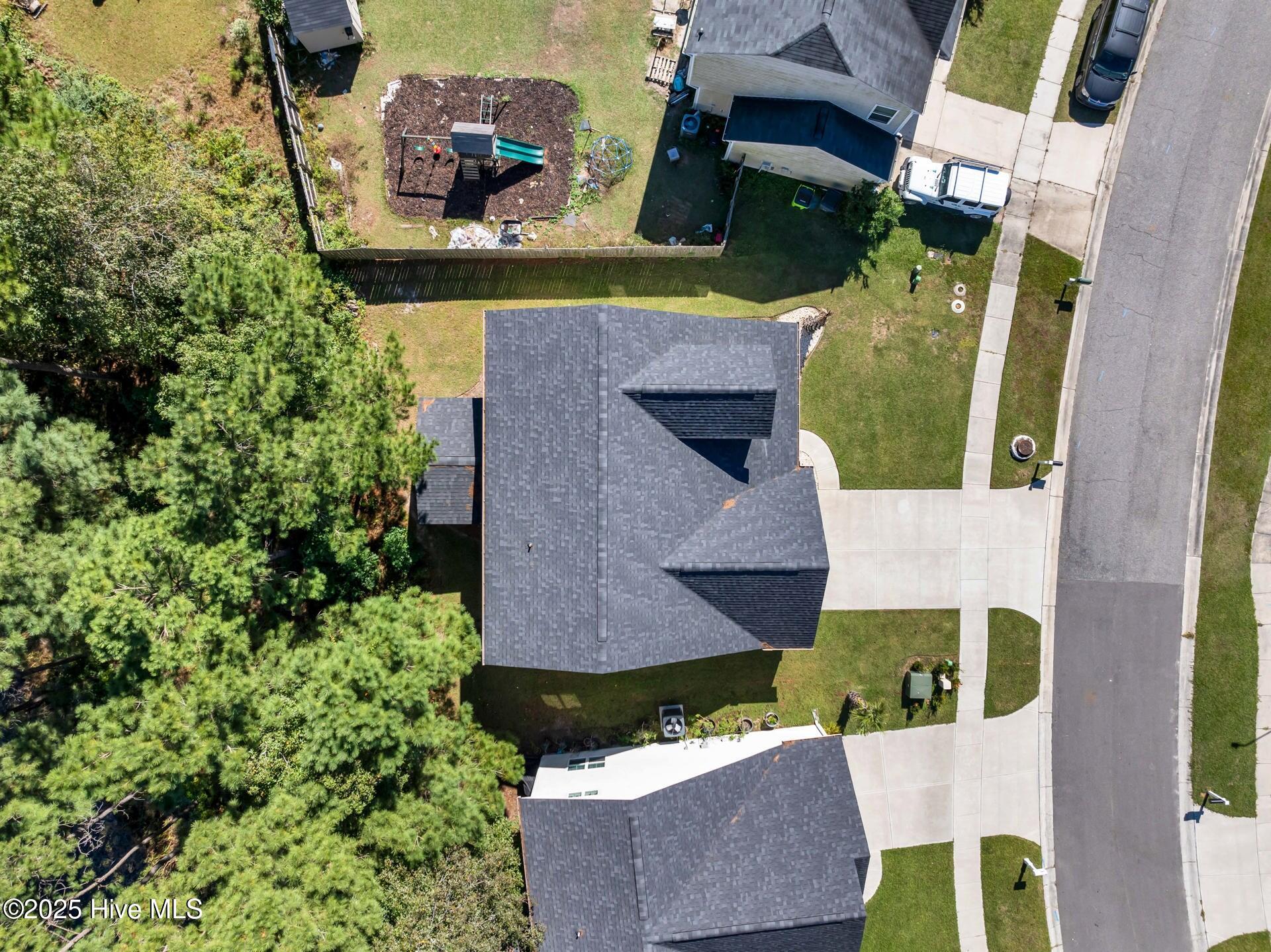 100537443 | Photo 40