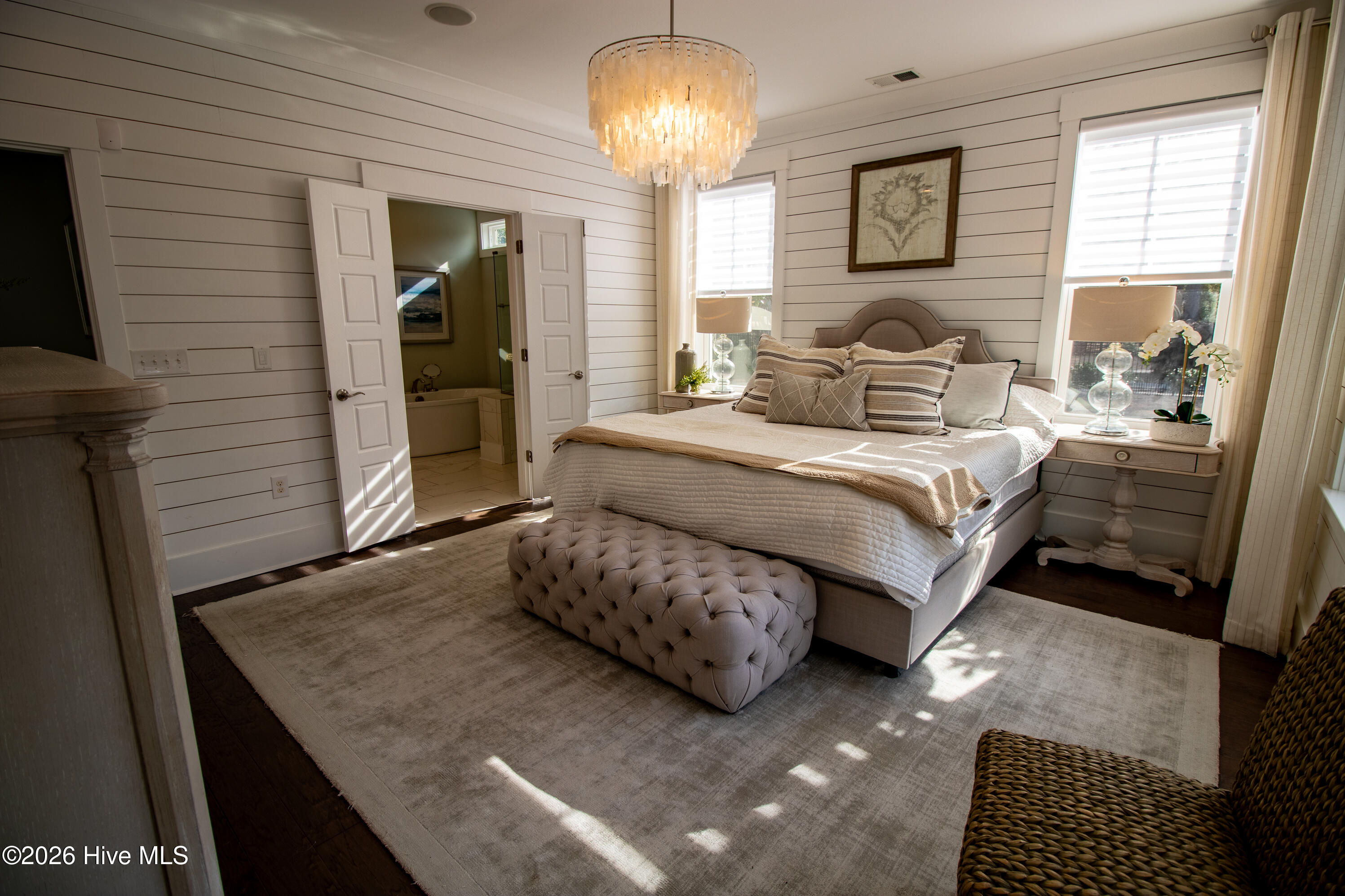 100552497 | Photo 24