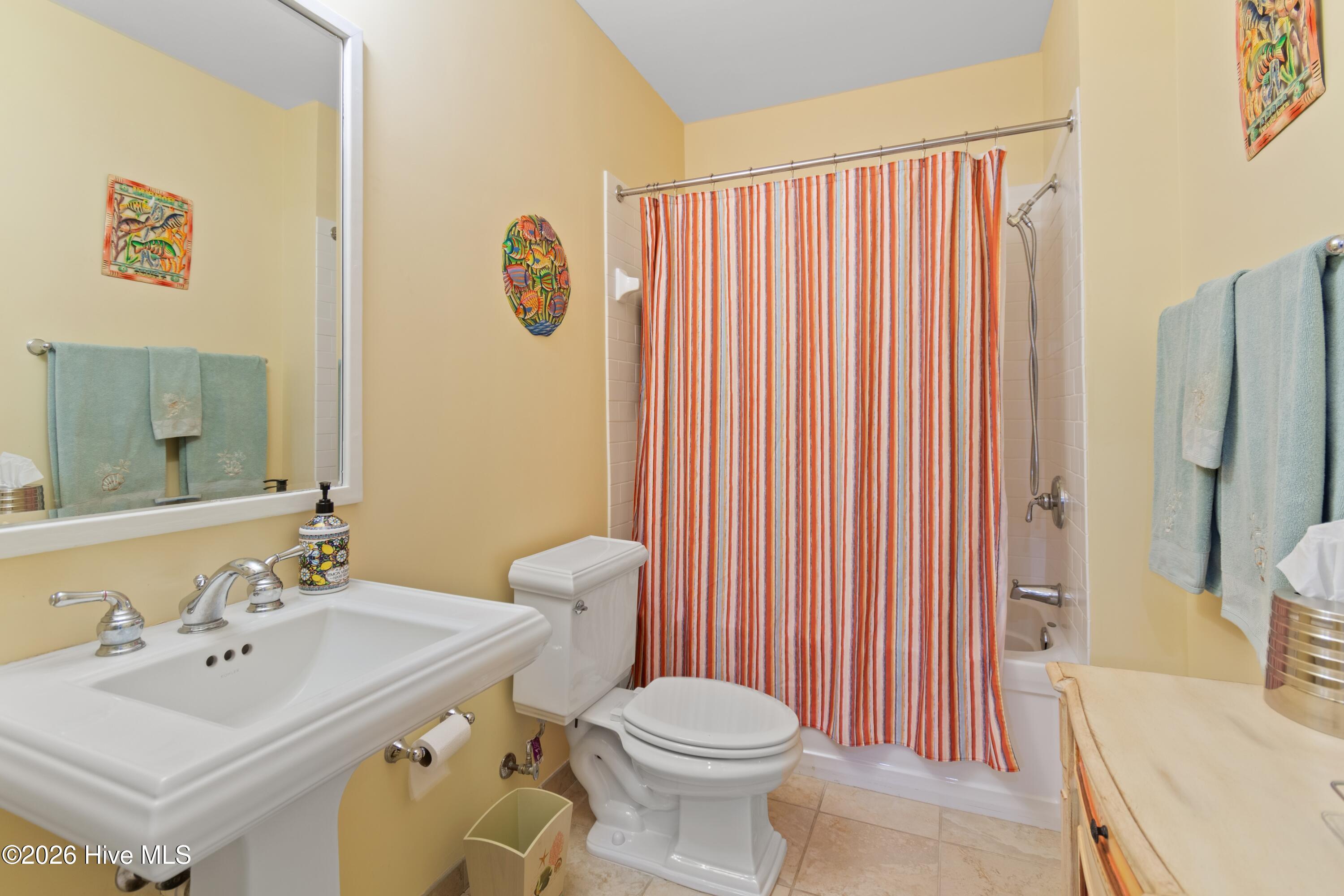 100566175 | Photo 23