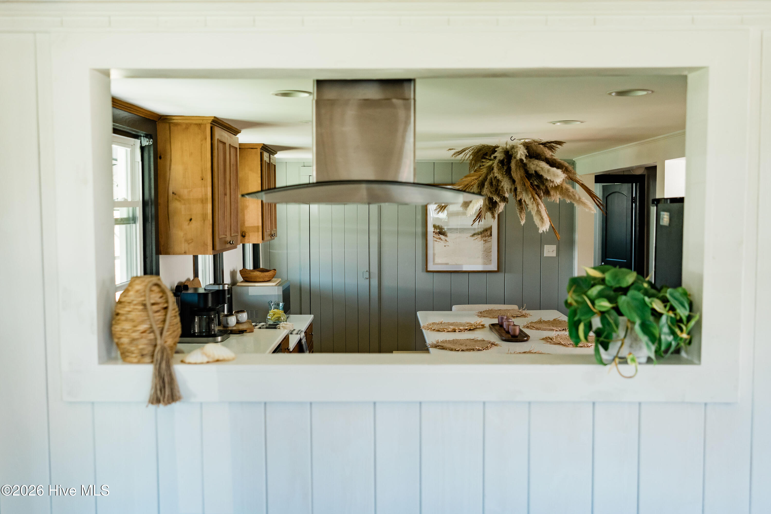 100565968 | Photo 10