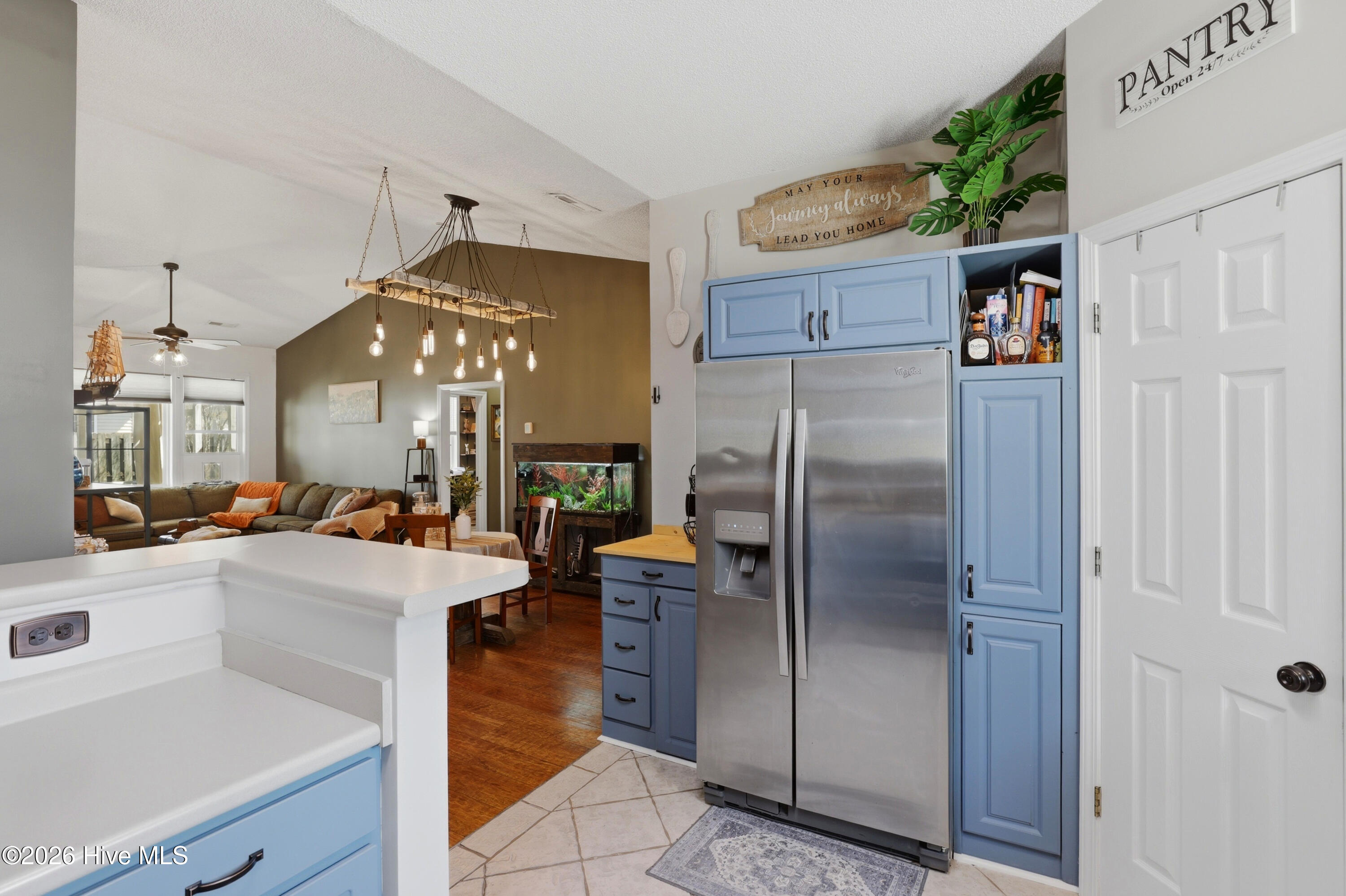 100560497 | Photo 10