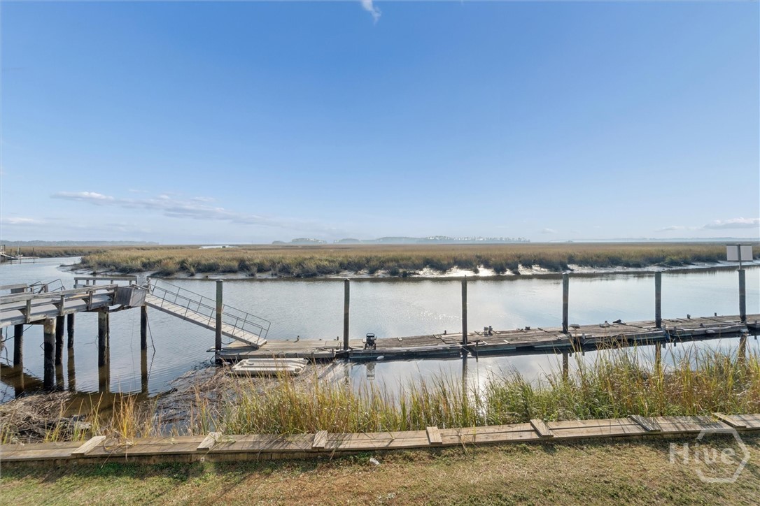 Dock spaces are available for boats, canoes, jet skis and kayaks upon meeting HOA requirements.
