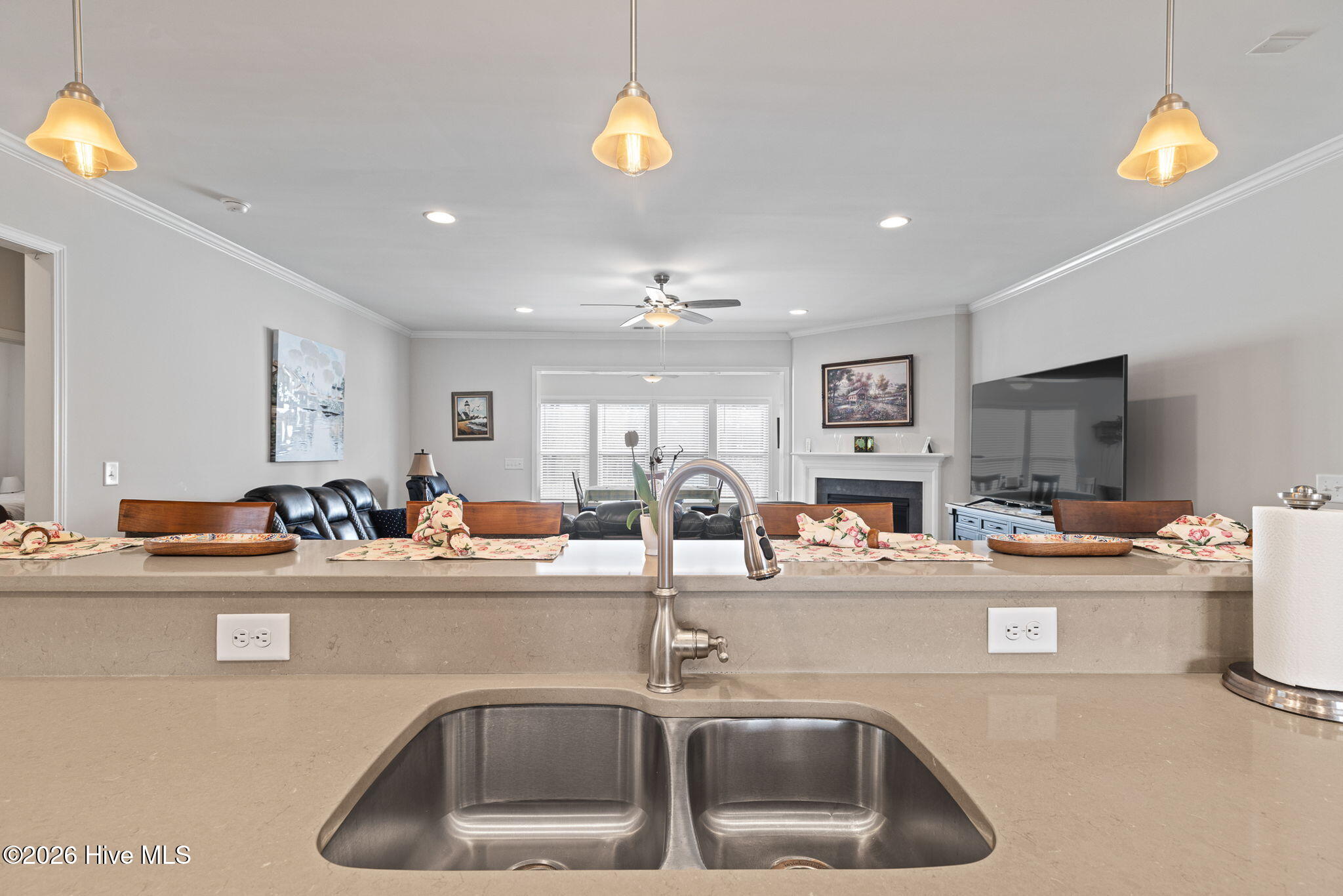 100564414 | Photo 16