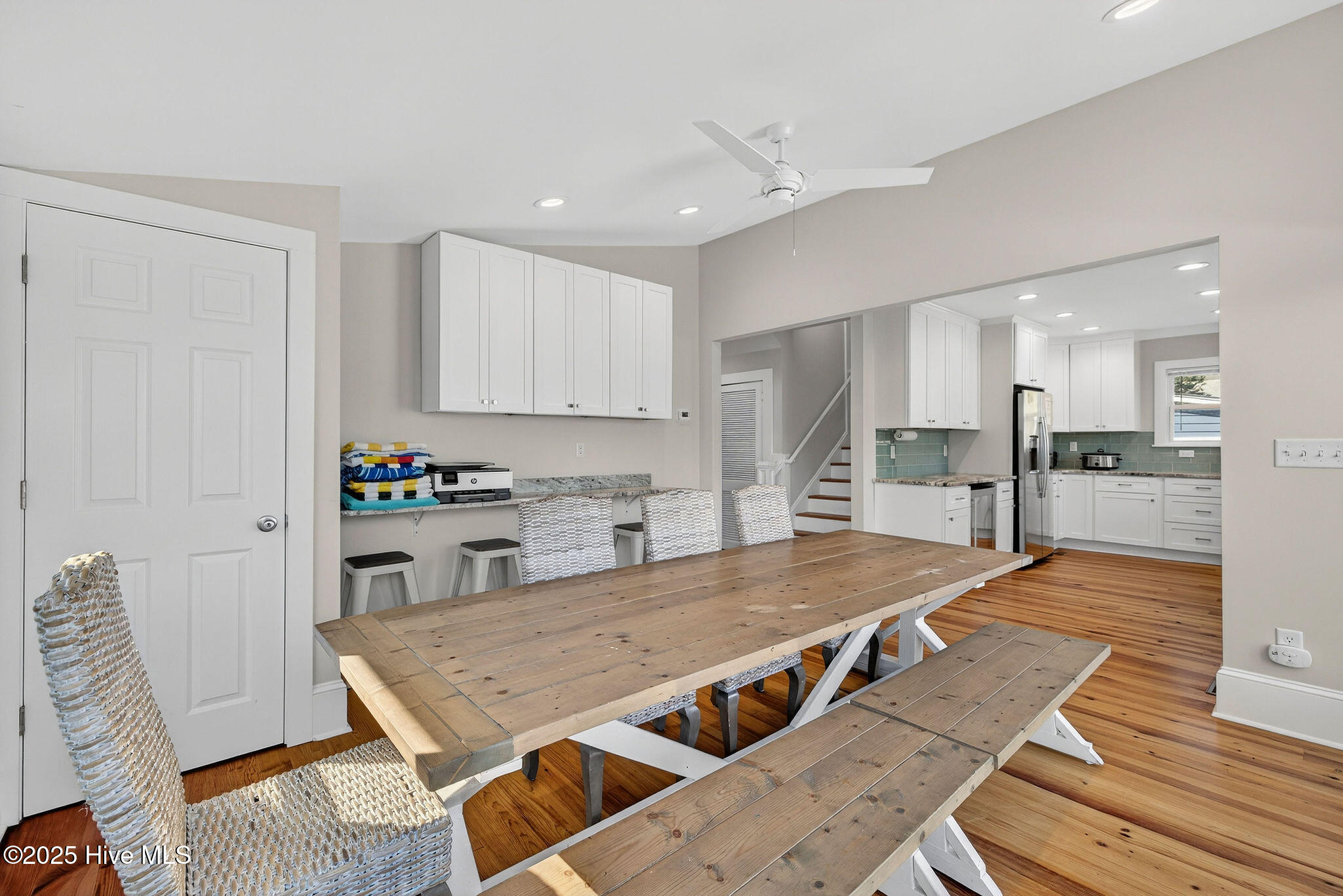 100543677 | Photo 21