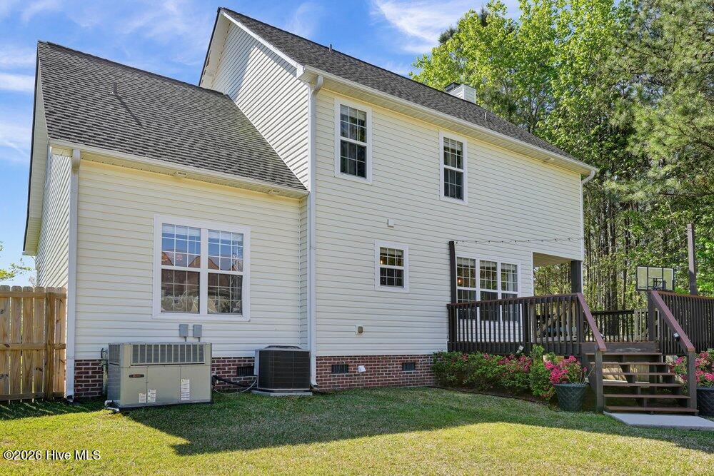 100567145 | Photo 39