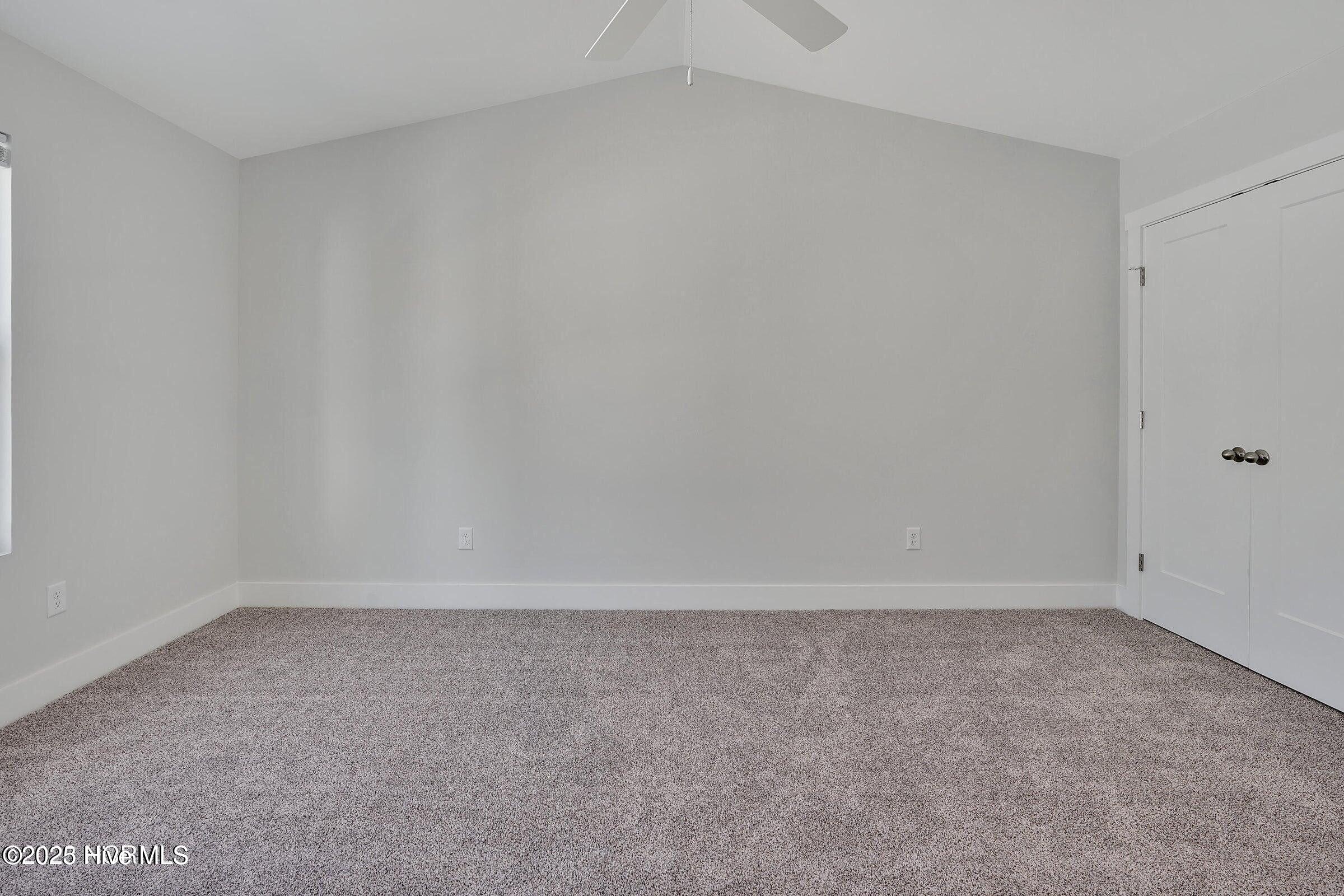 100538285 | Photo 10