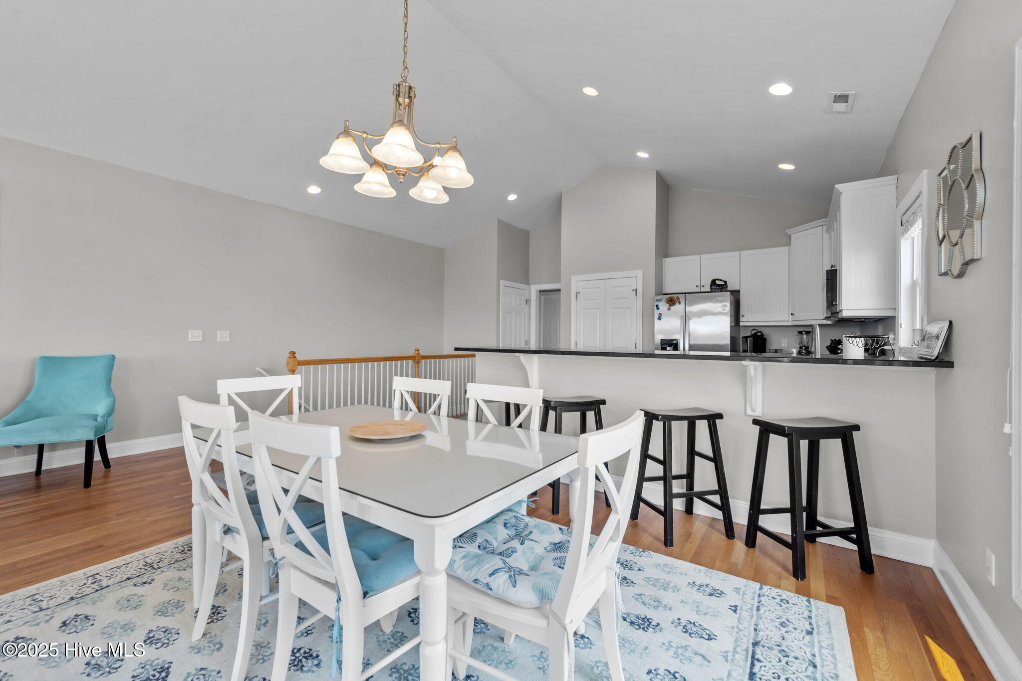 100538921 | Photo 40