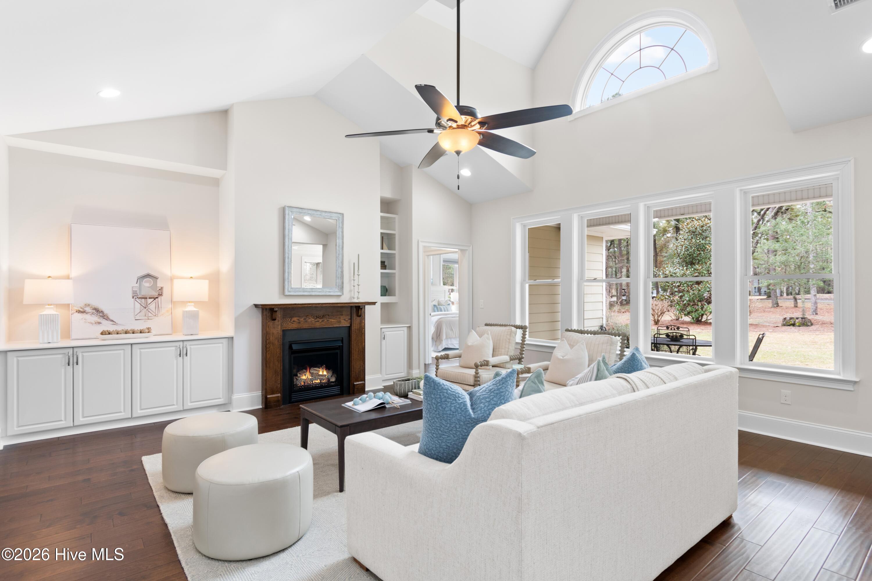 100556573 | Photo 12