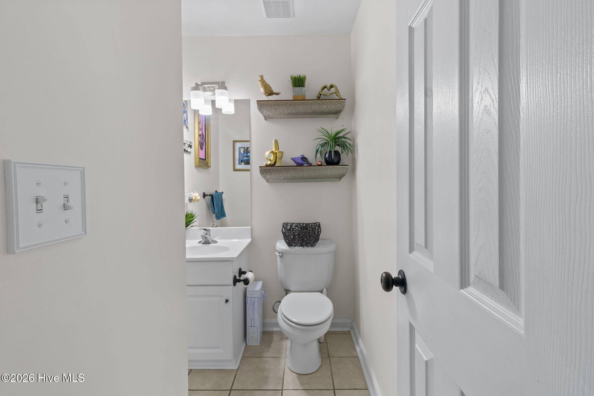 100561943 | Photo 20