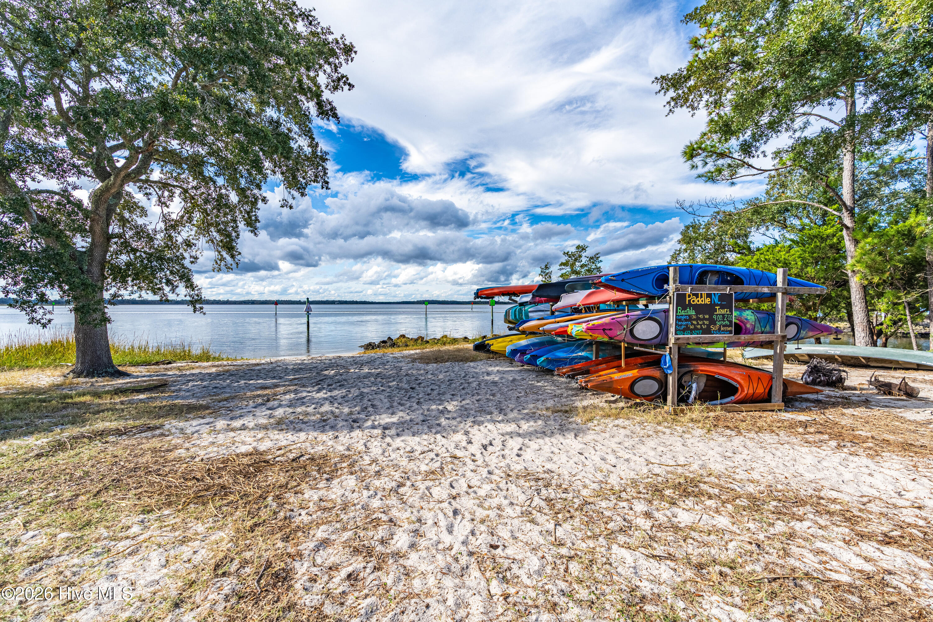 100566755 | Photo 52