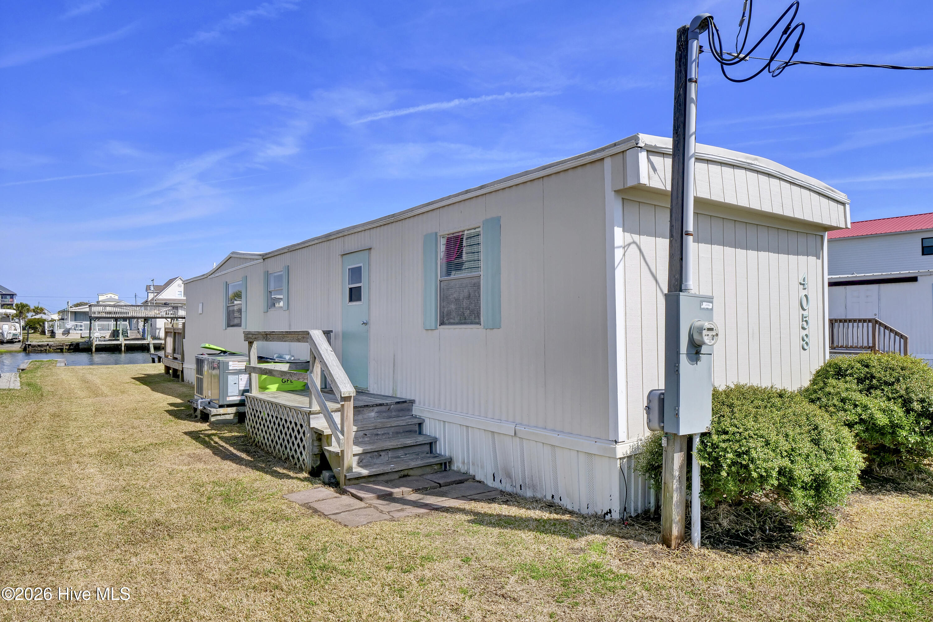 100560553 | Photo 26