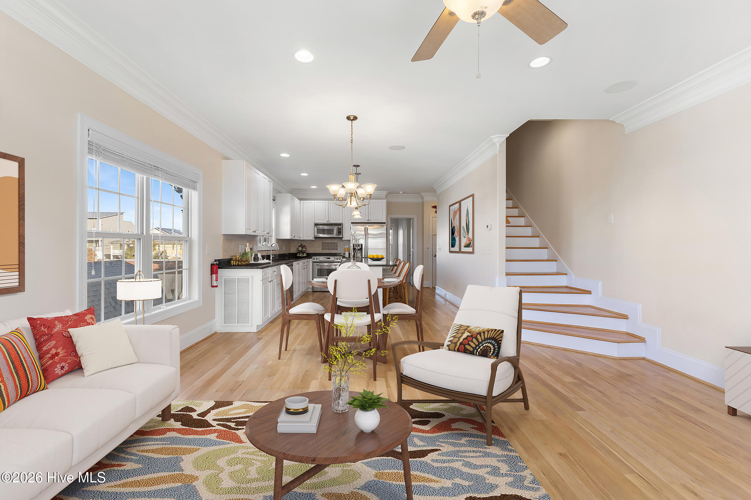 100559855 | Photo 10