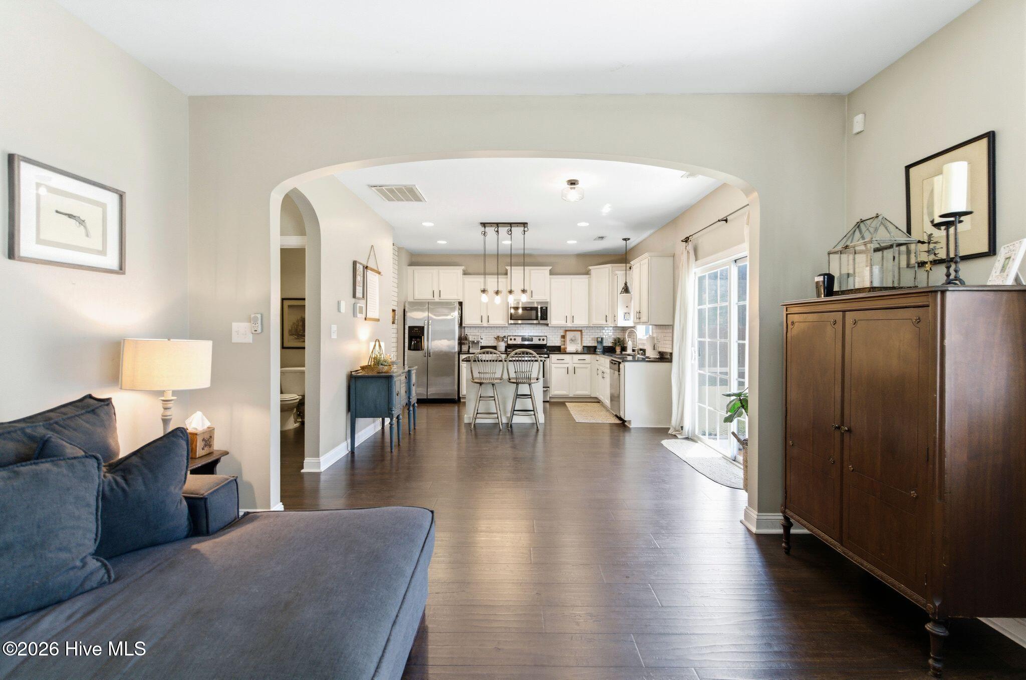 100568404 | Photo 27