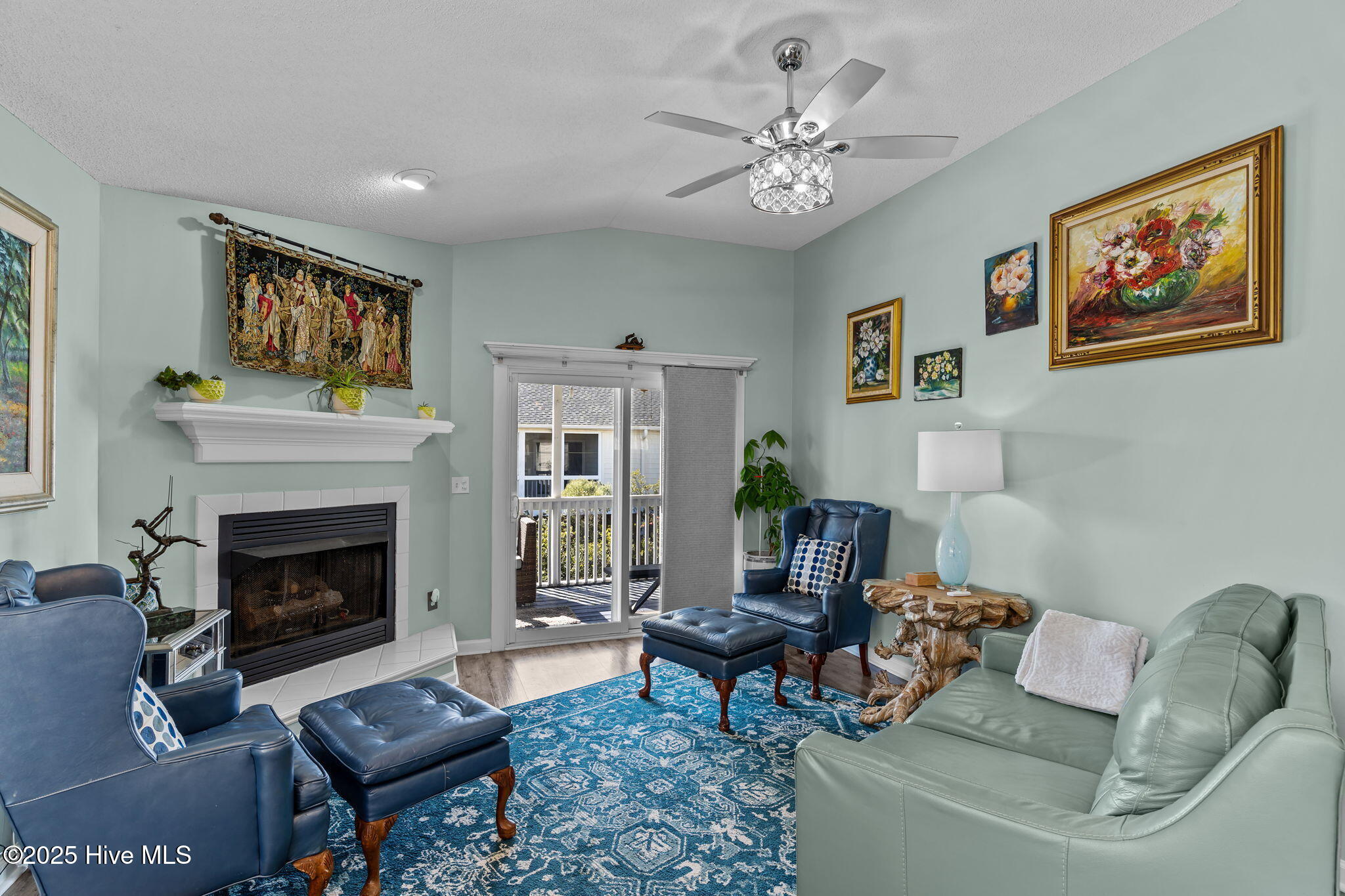 100543874 | Photo 18