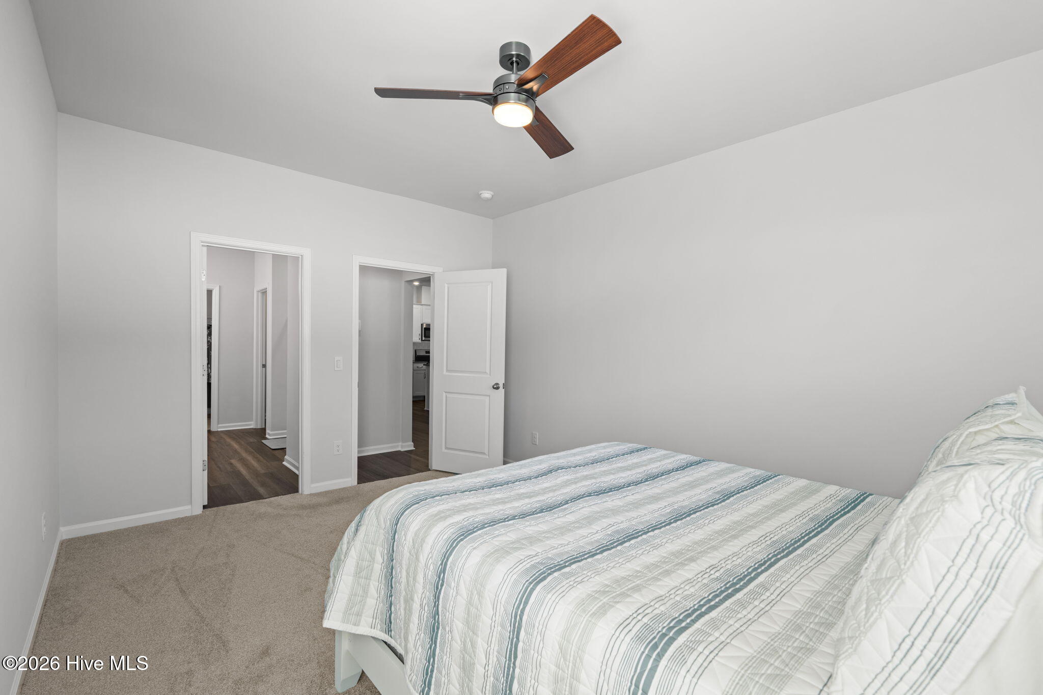 100567065 | Photo 17