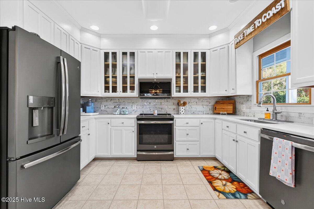 100540409 | Photo 34