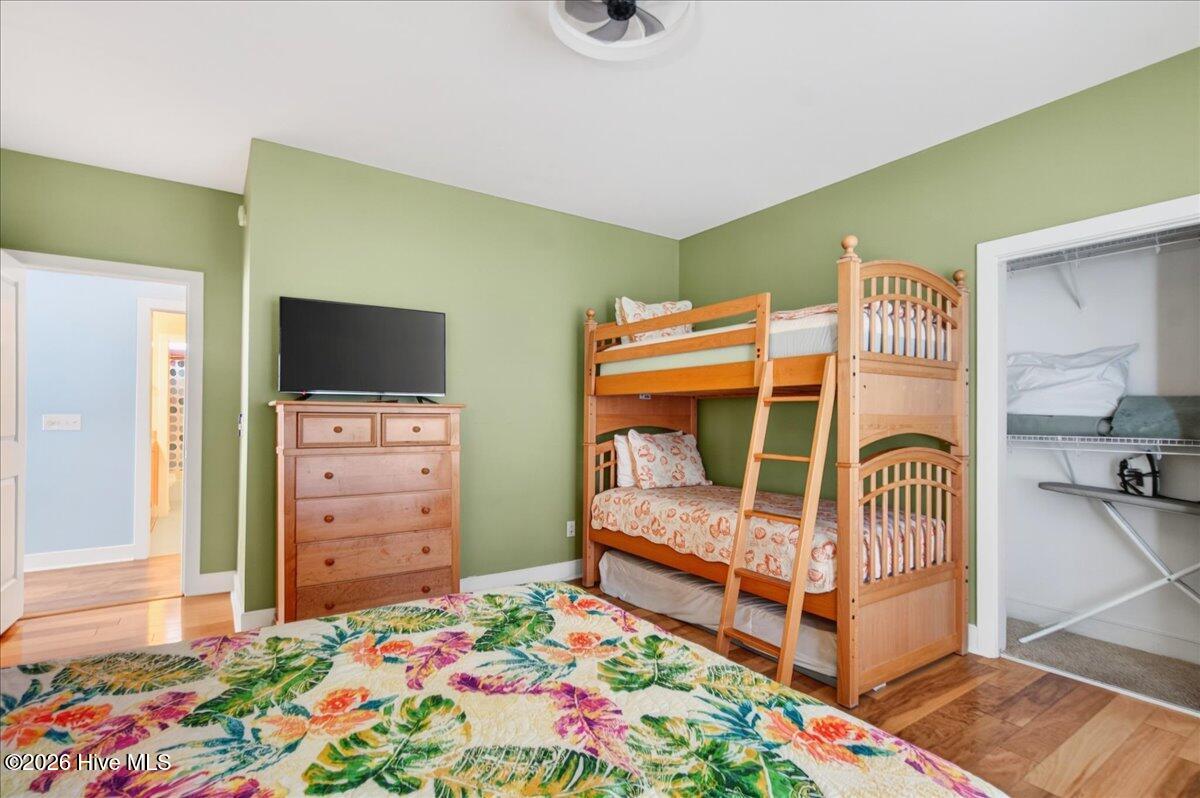 100549293 | Photo 67