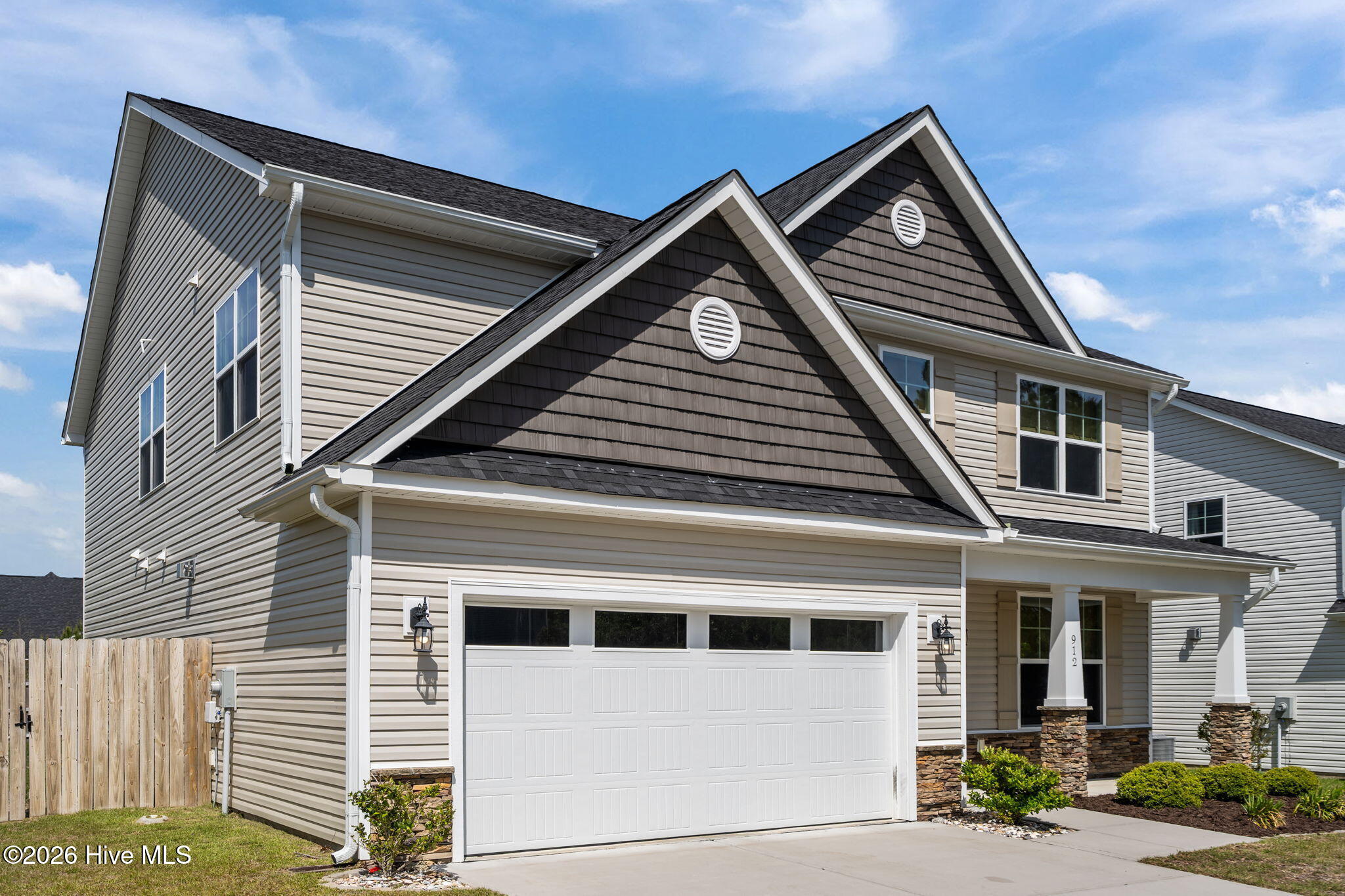 100567442 | Photo 27