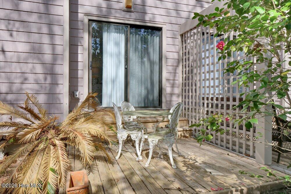 100562506 | Photo 23