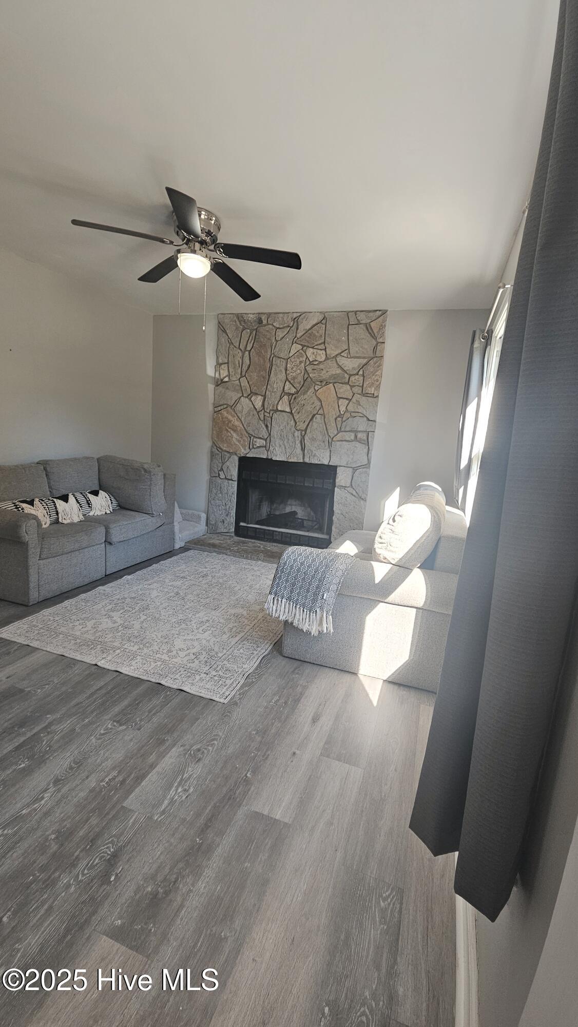234 Natalie Lane, Hubert, NC 28539 – photo 4: Living Space