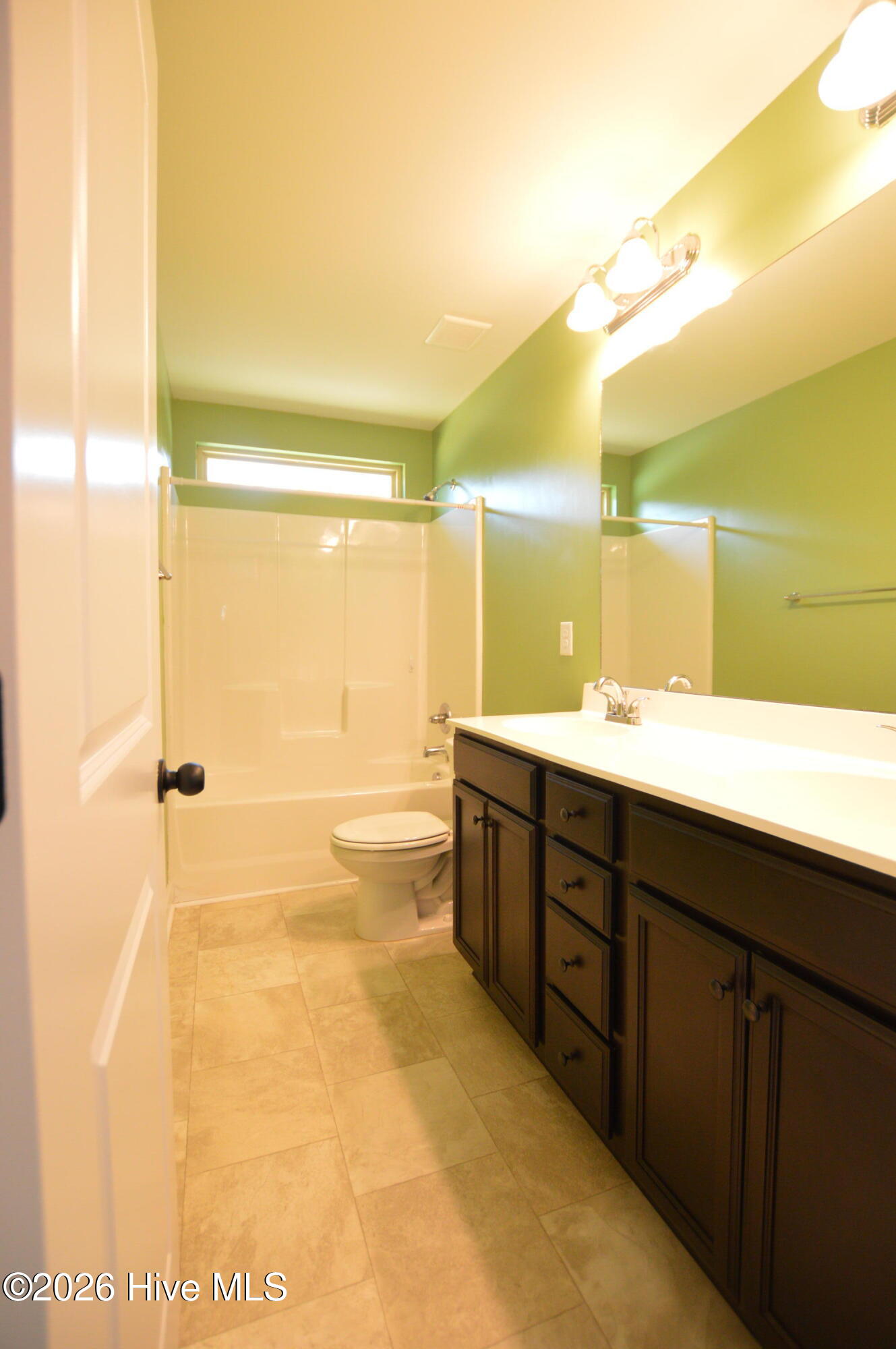 100551944 | Photo 16