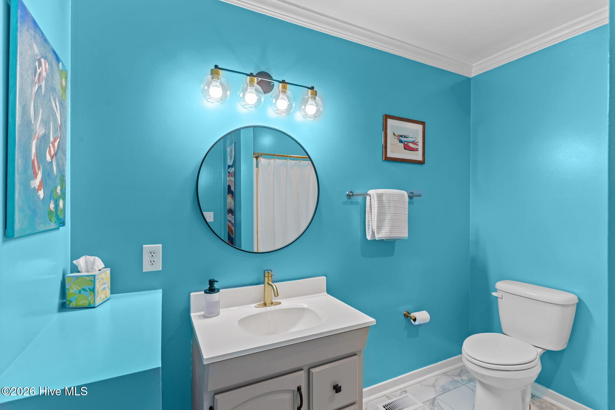 100557804 | Photo 23