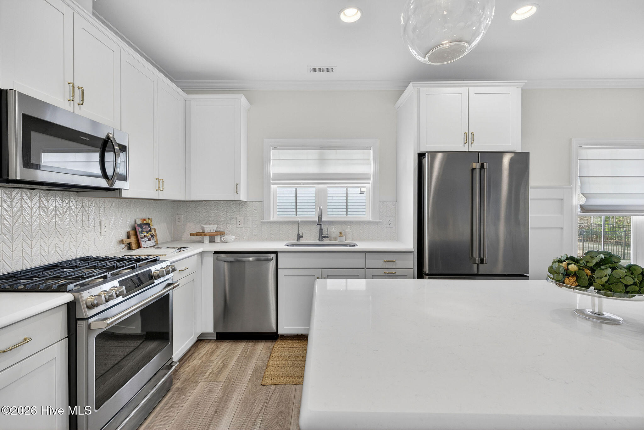 100558378 | Photo 21