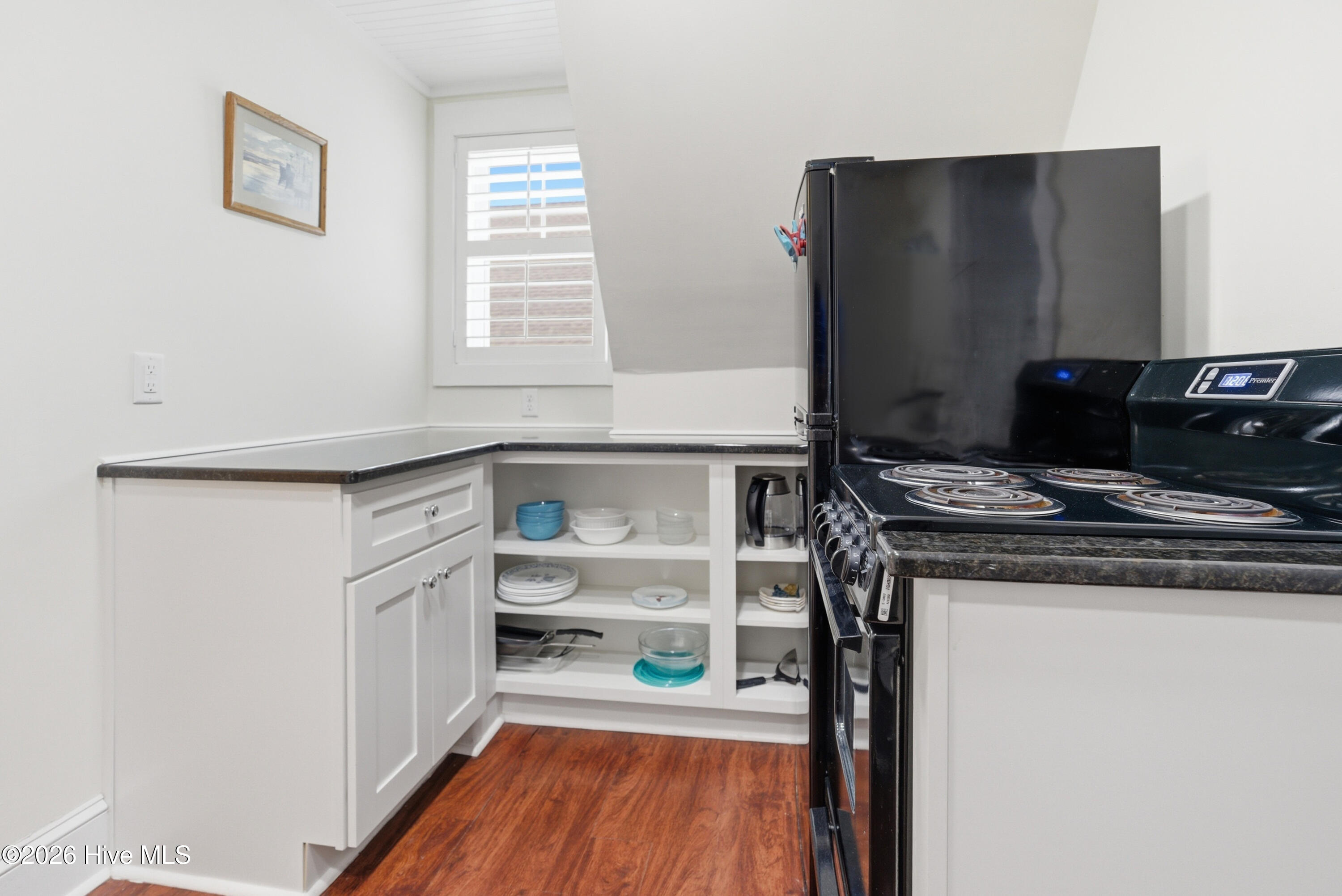 100567578 | Photo 33