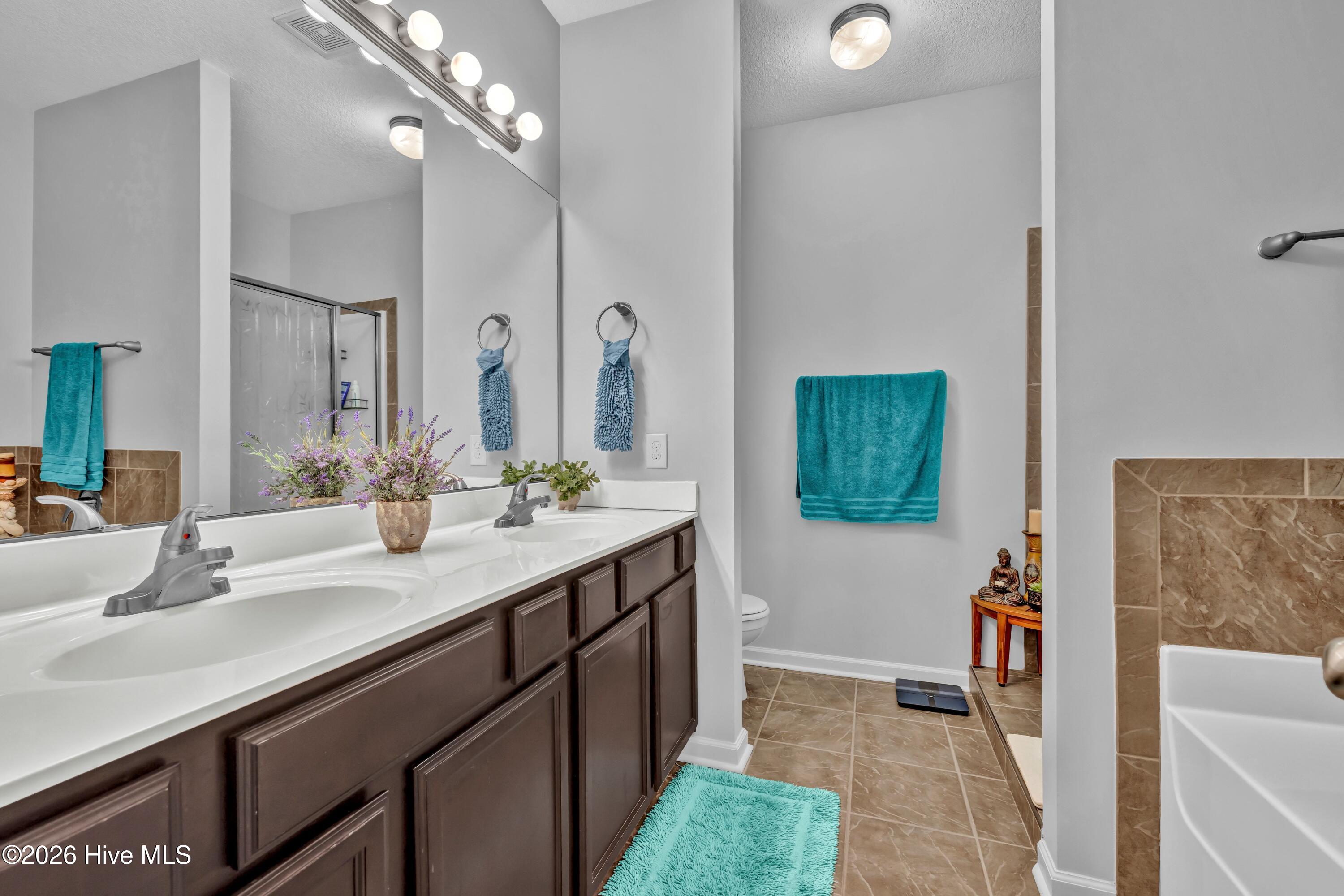 100554208 | Photo 16