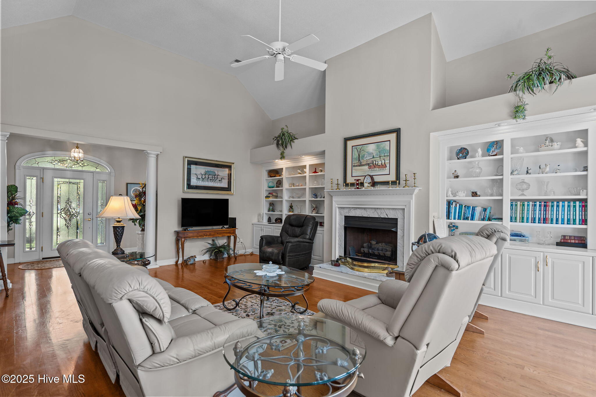 100521932 | Photo 18