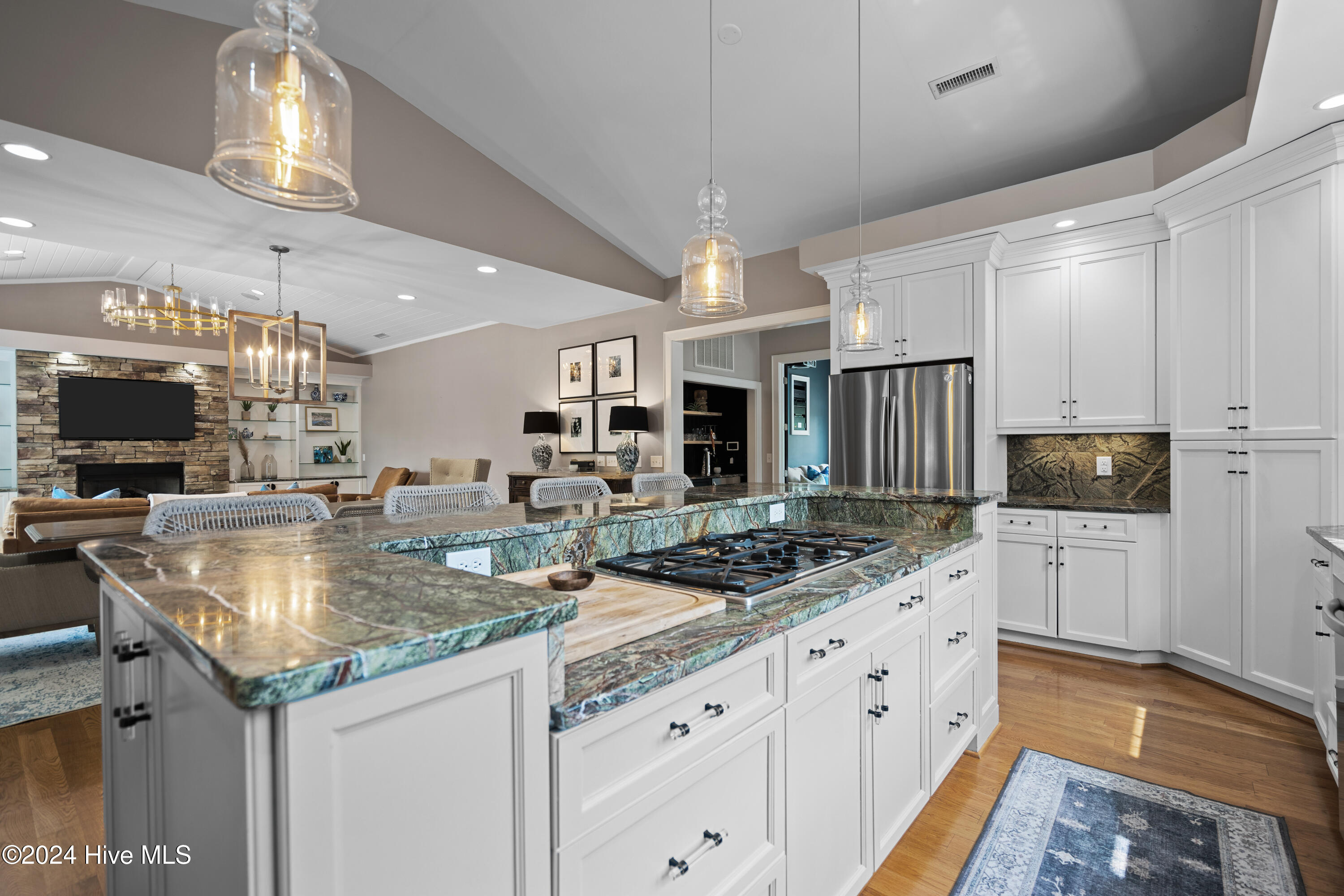 100550699 | Photo 20