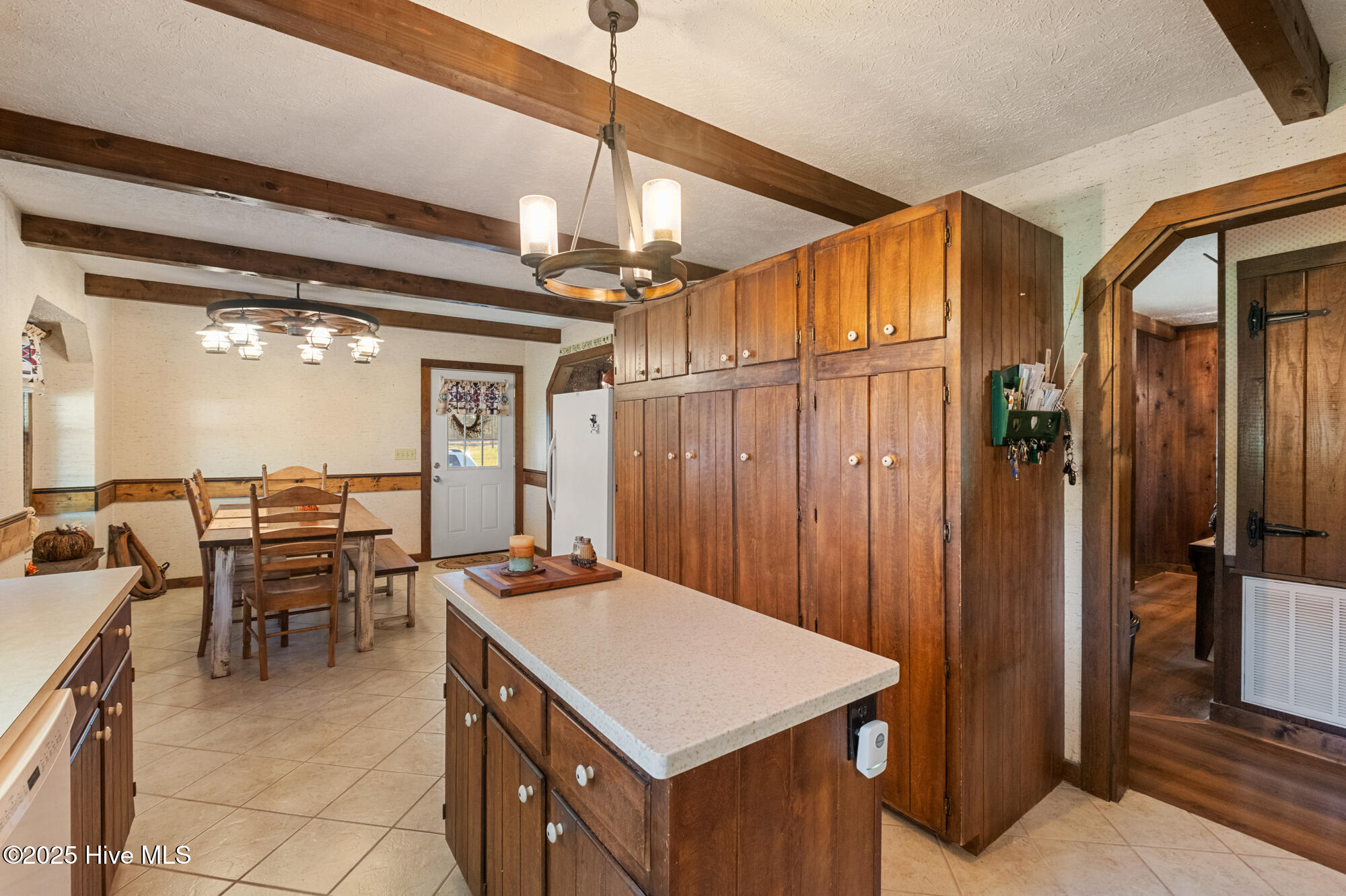 100542459 | Photo 11