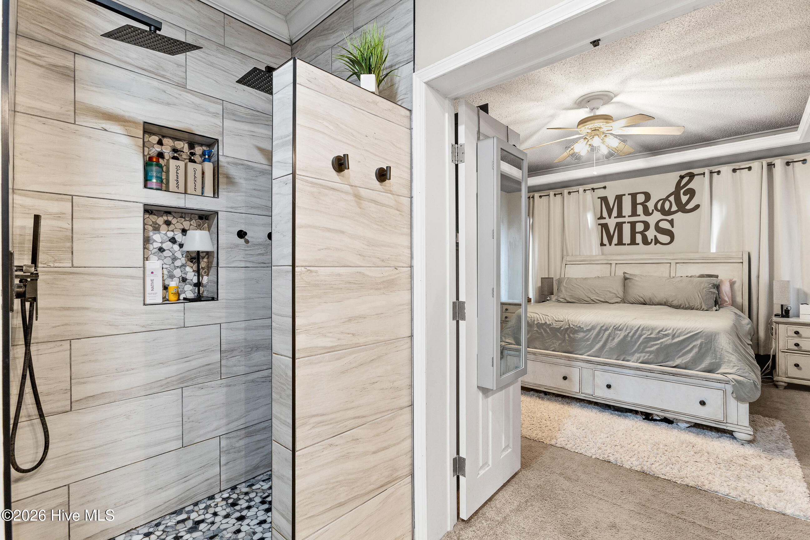 100559126 | Photo 17