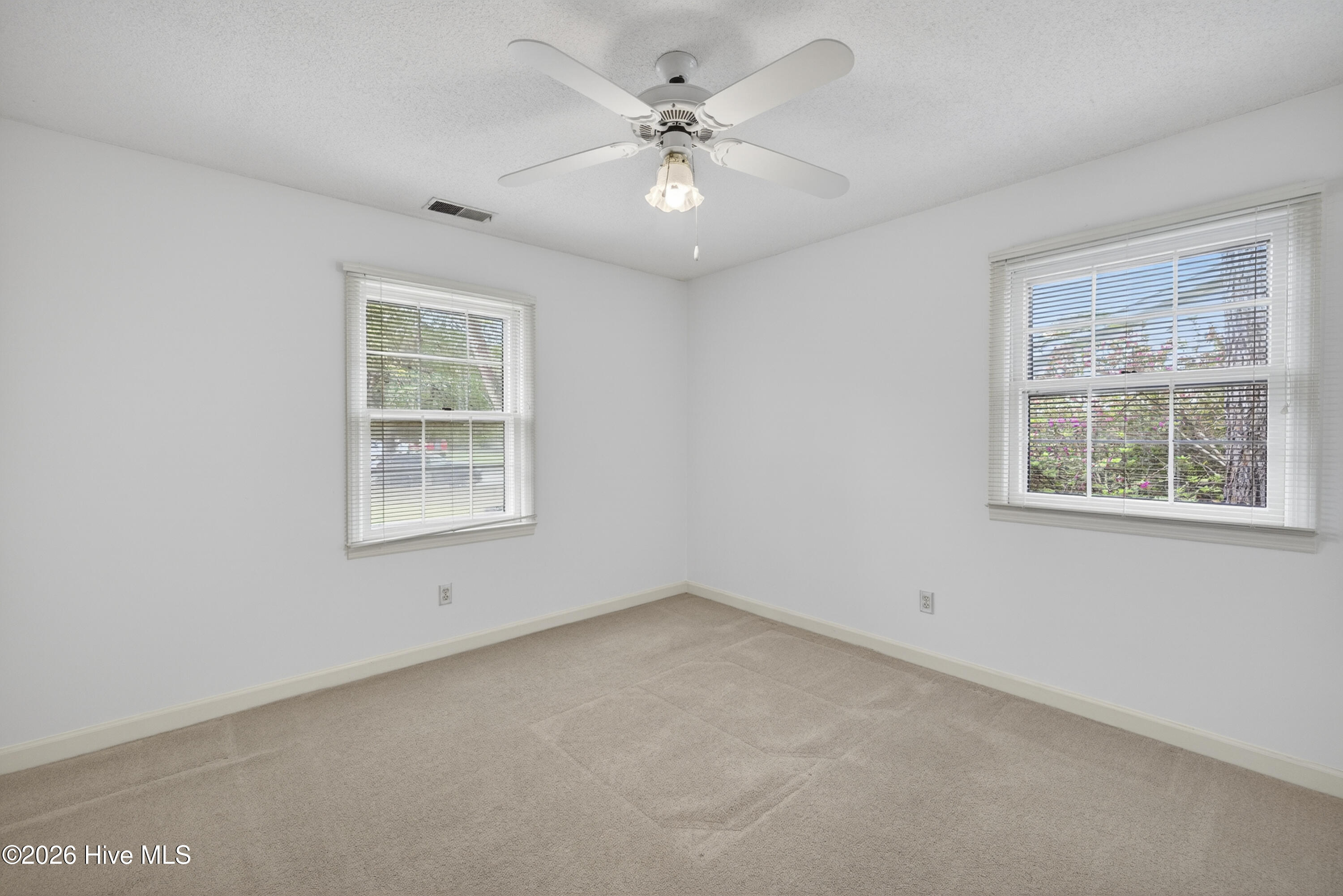 100562891 | Photo 18