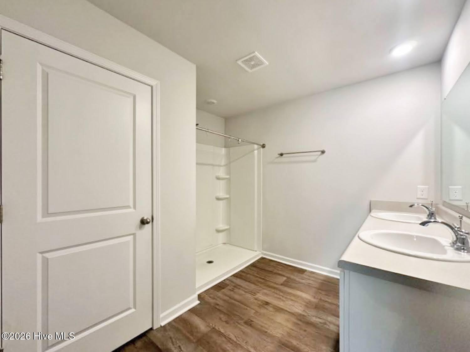 100552647 | Photo 22