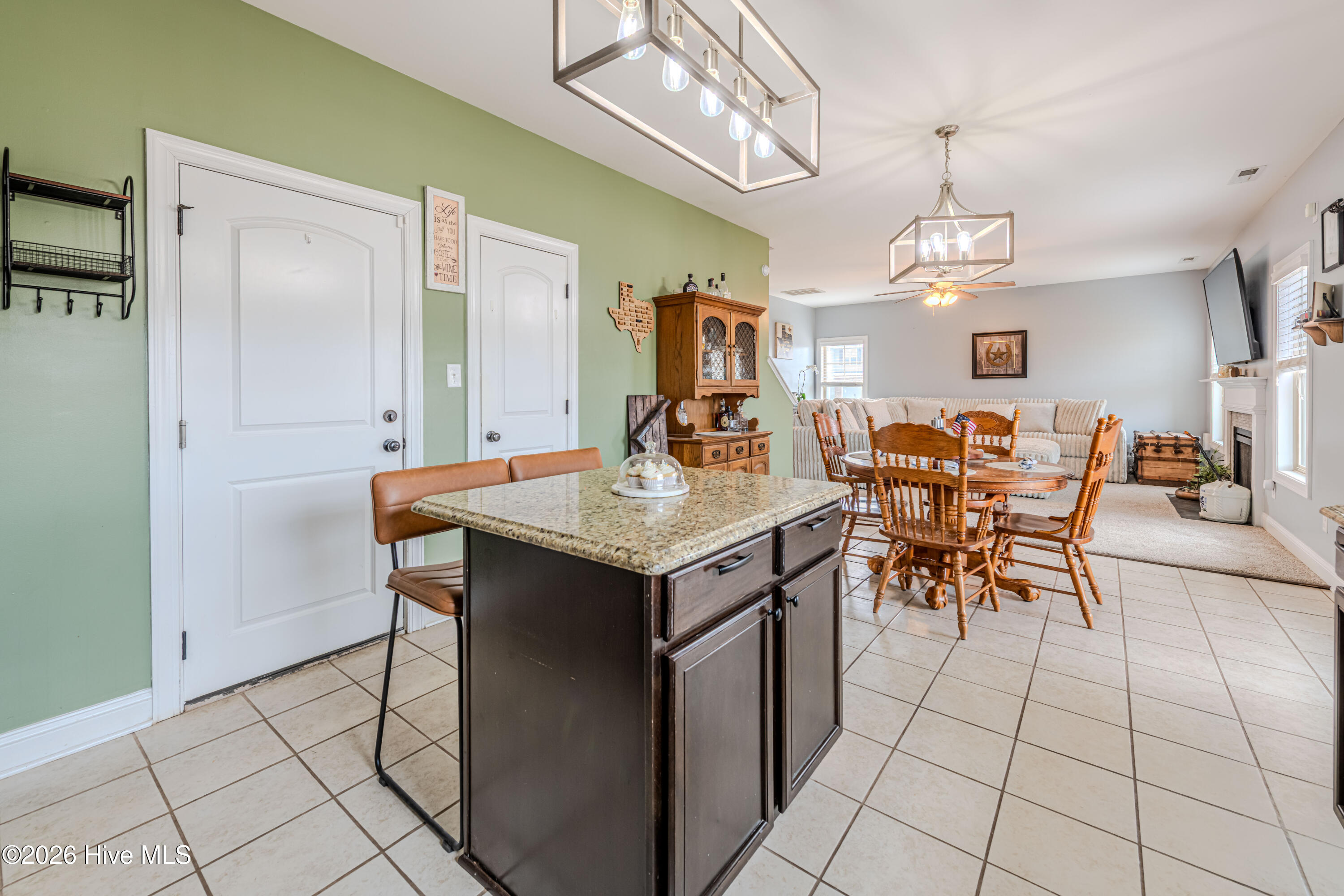 100555095 | Photo 42