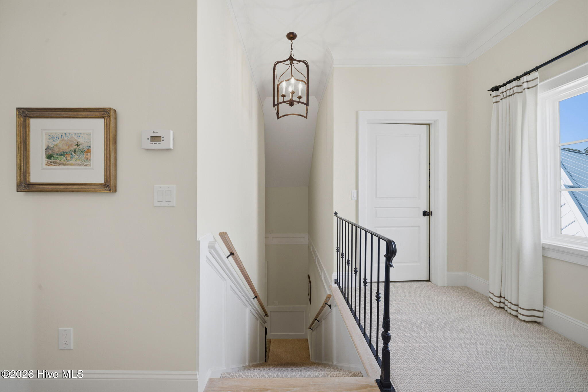 100570583 | Photo 35