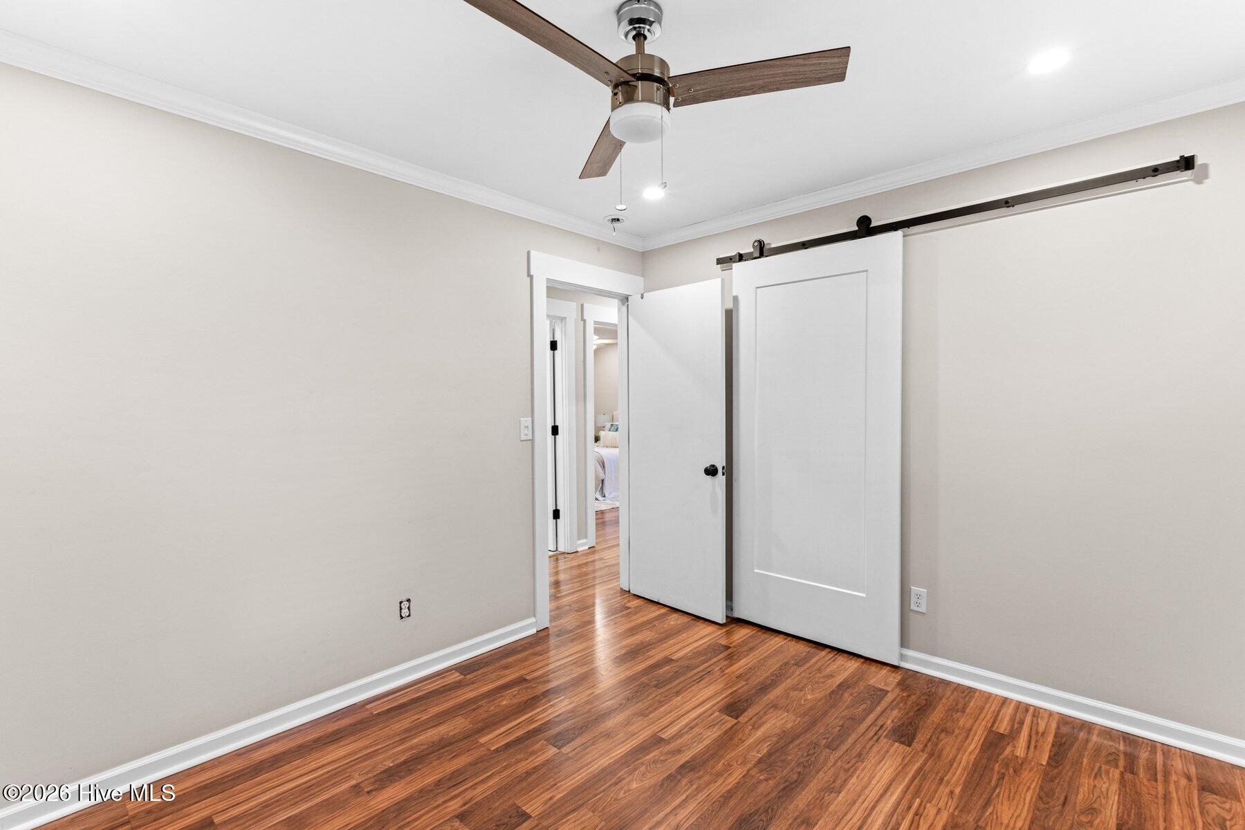 100550580 | Photo 22