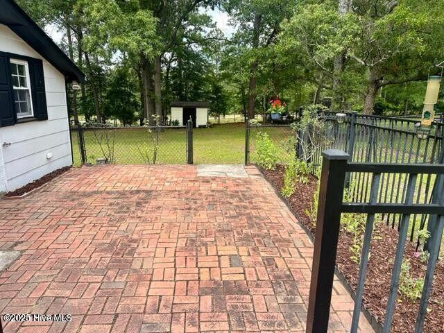 611 E L Ives Drive