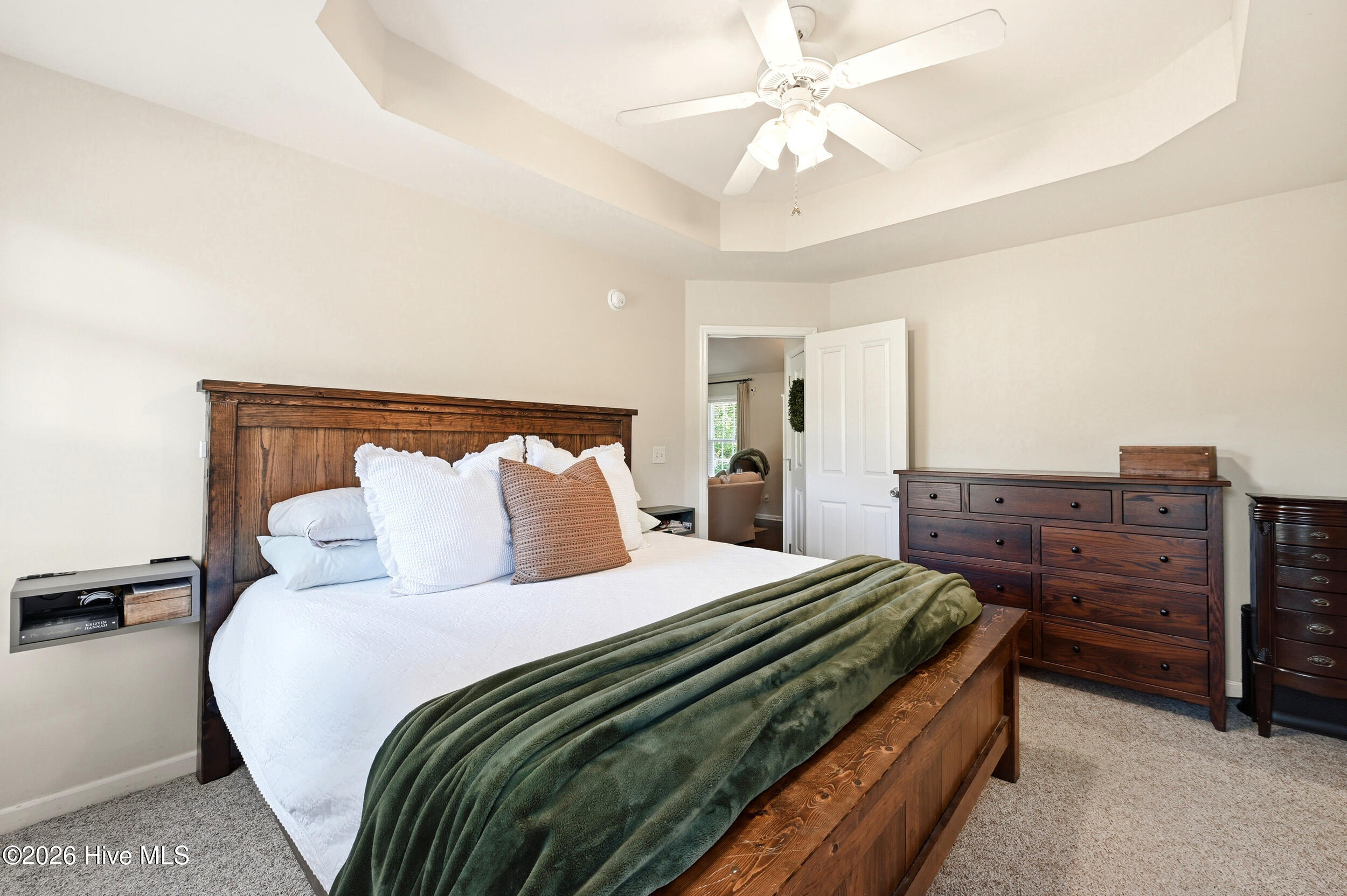 100569719 | Photo 17