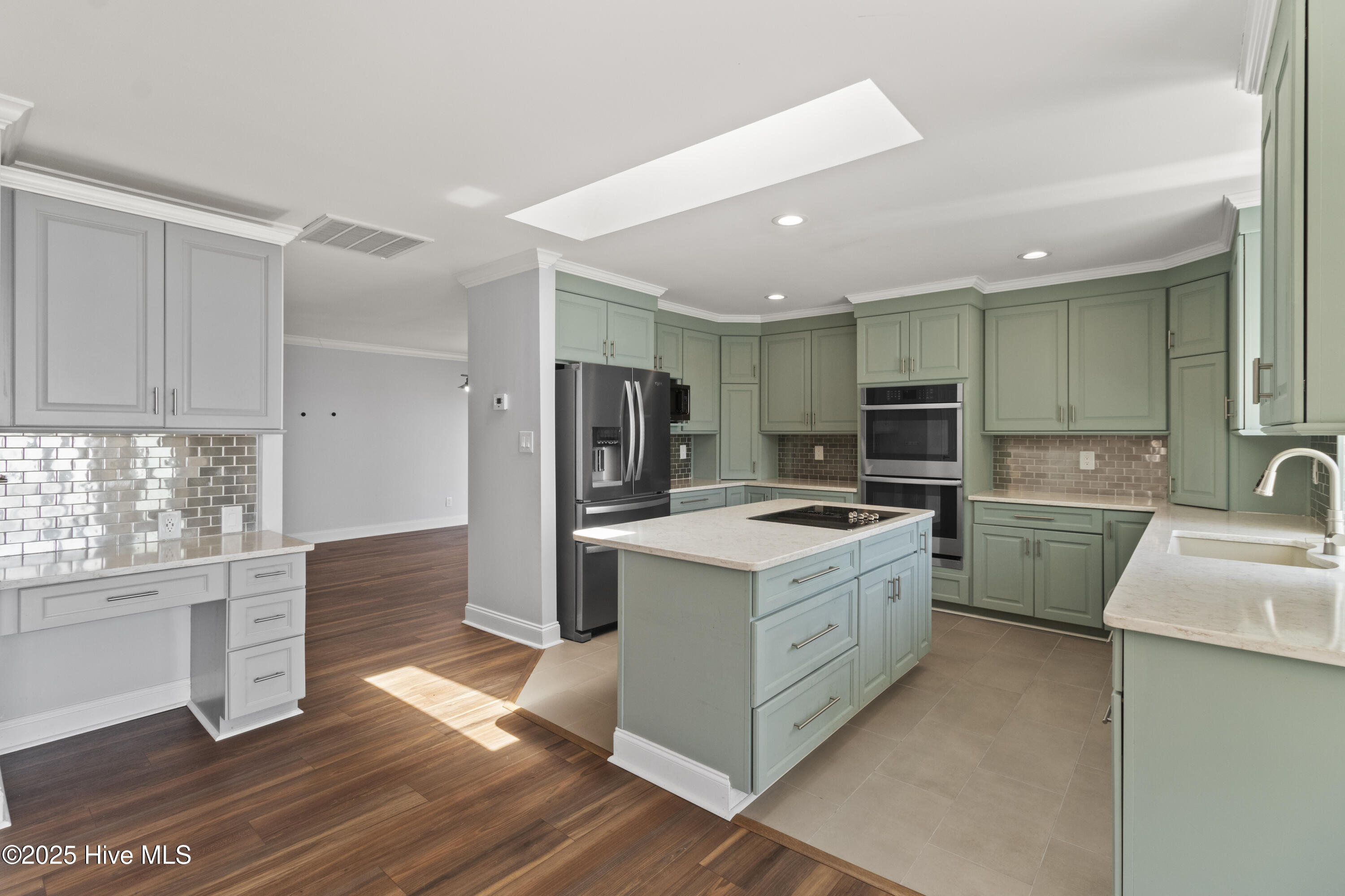 100503584 | Photo 11